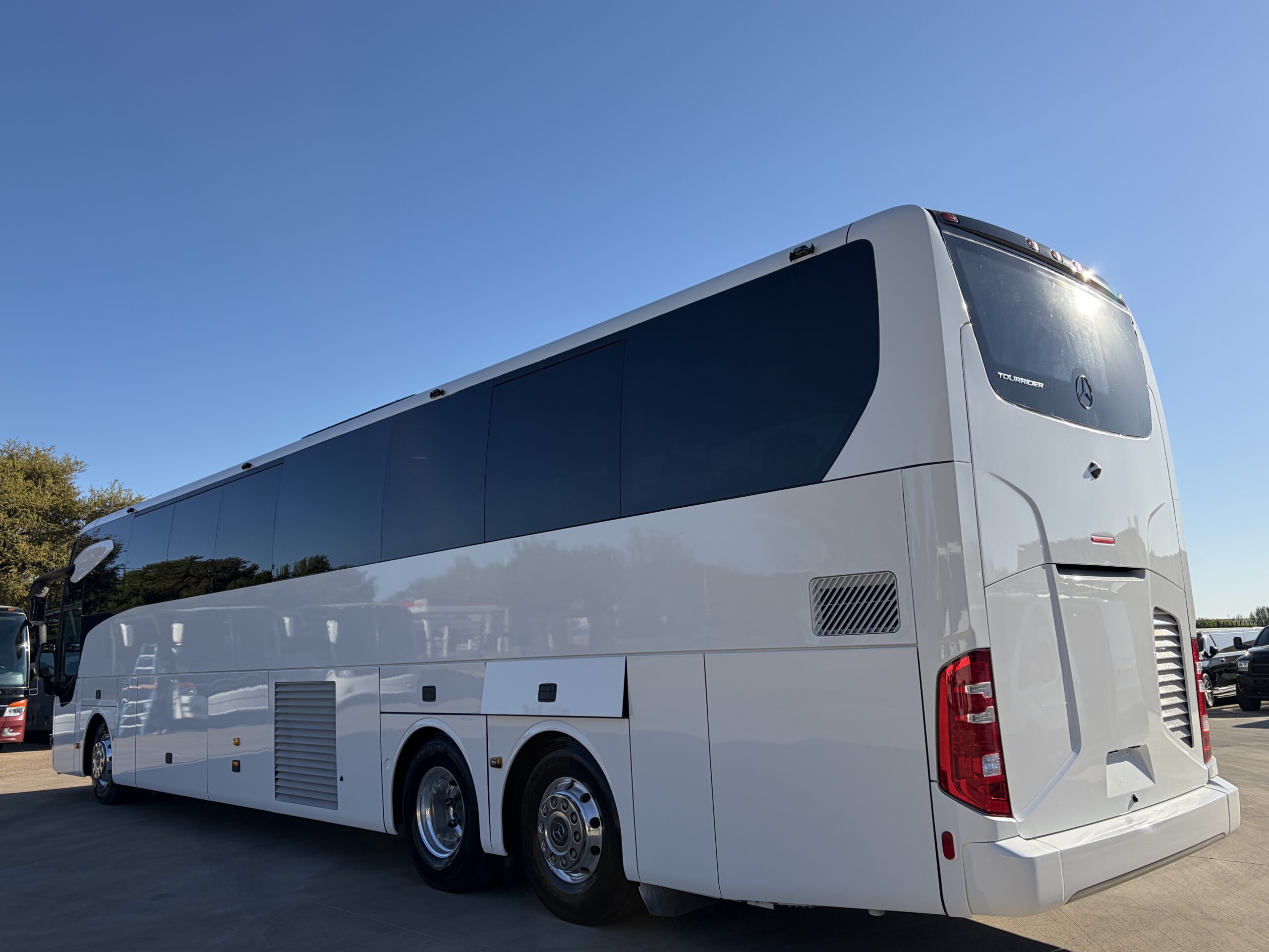 UTP00776 bus image