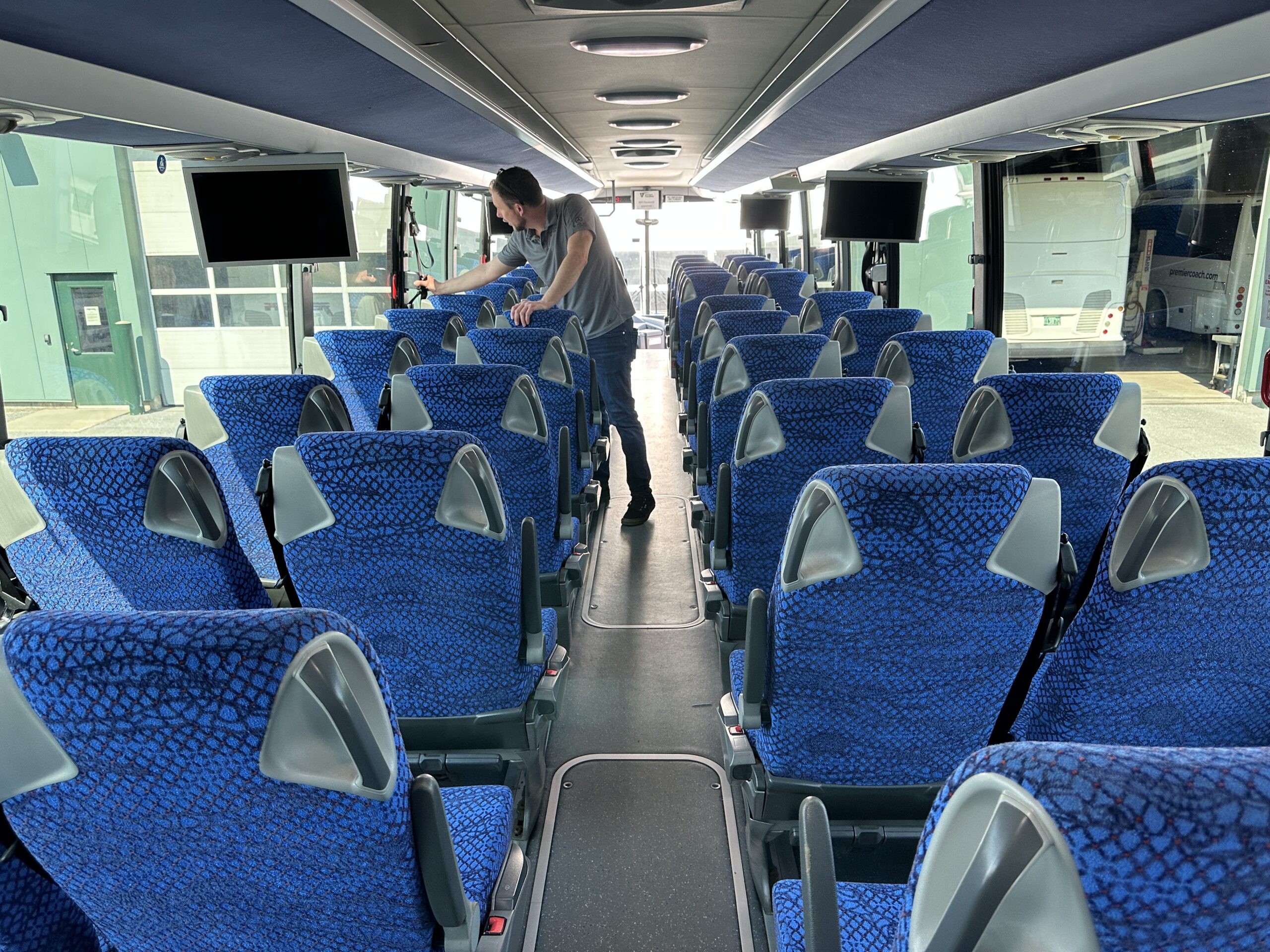 US50062 bus image