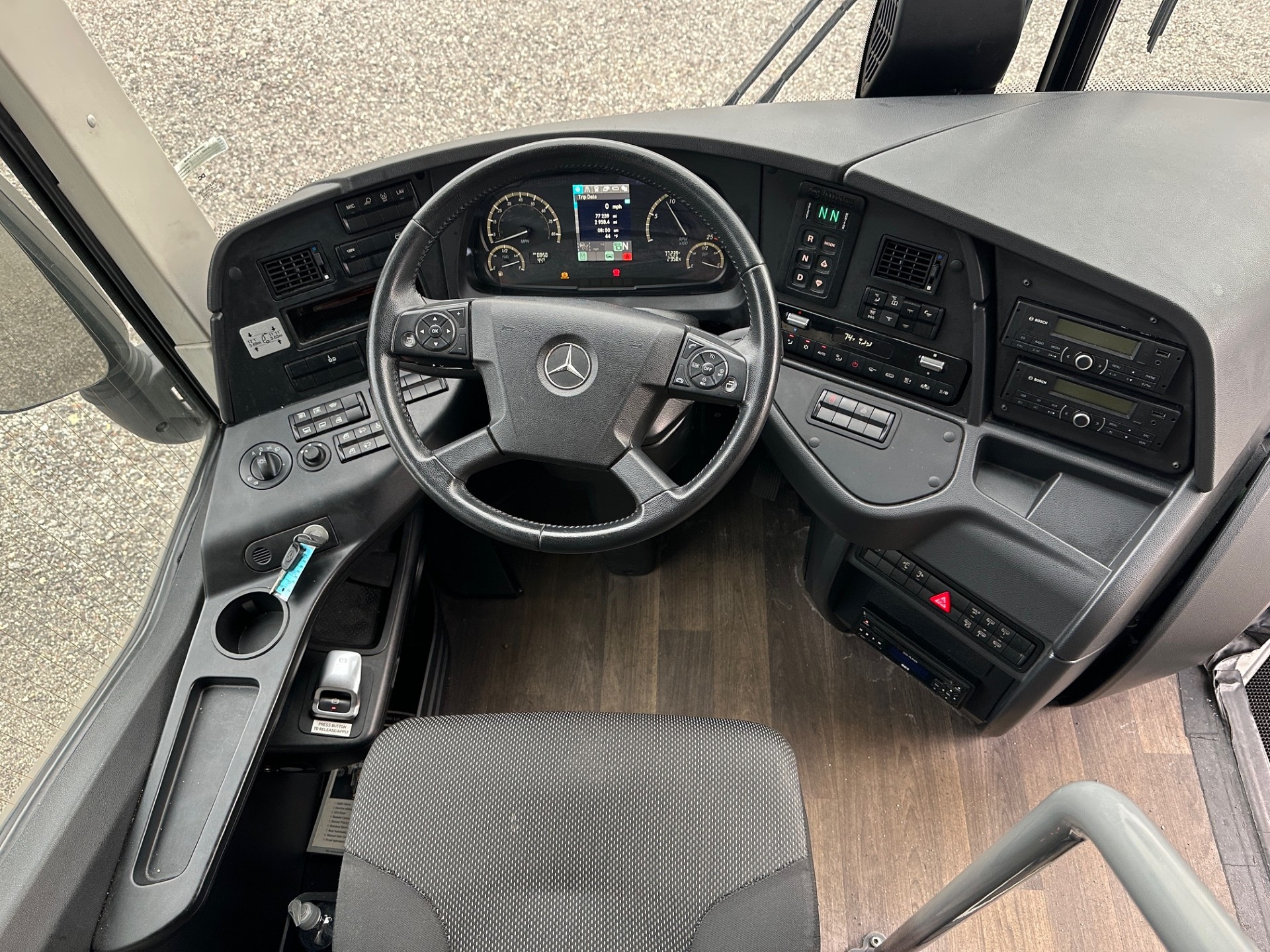 UTB91621 – Mercedes-Benz – Tourrider Premium bus image