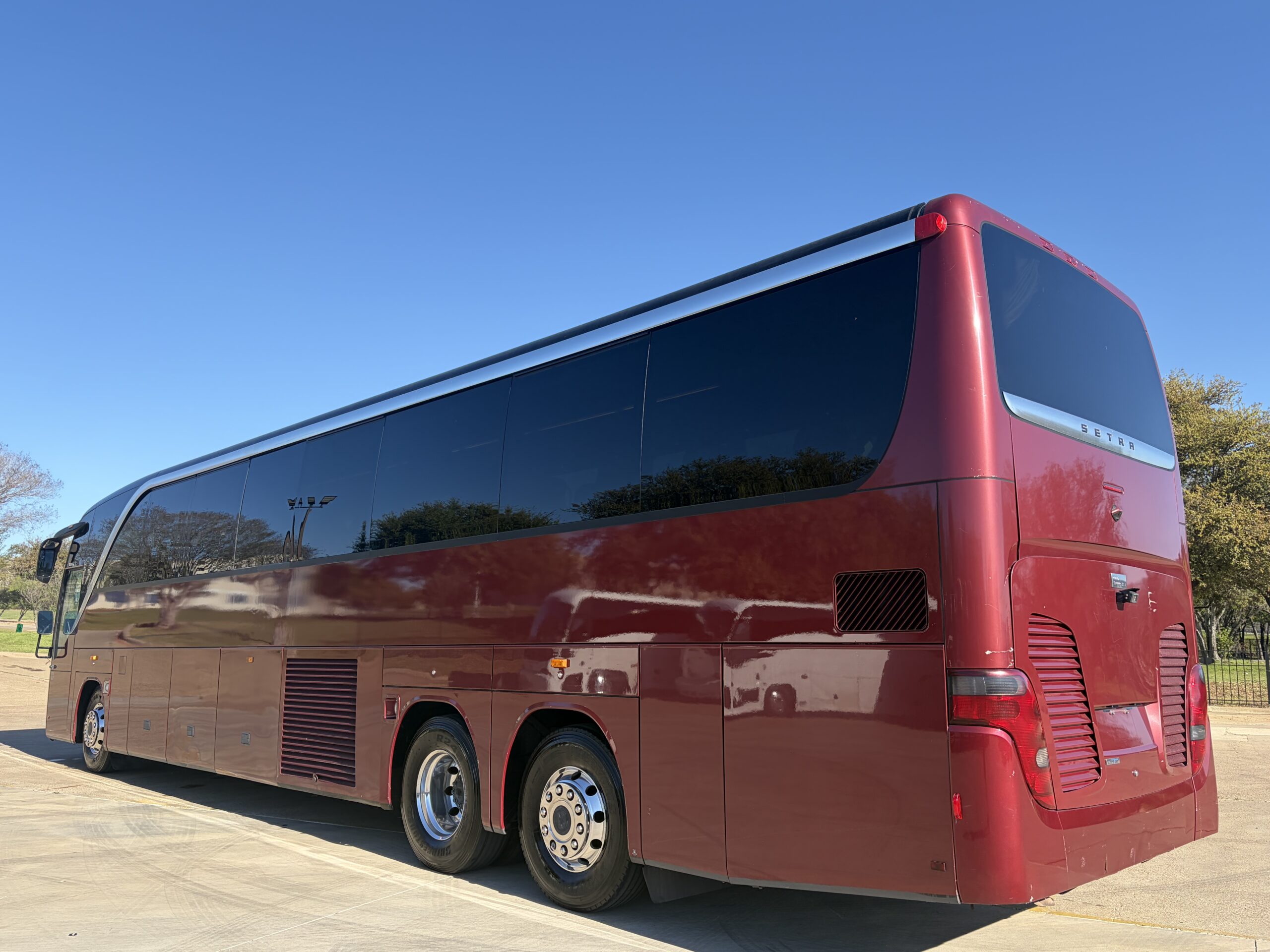 US10341 bus image