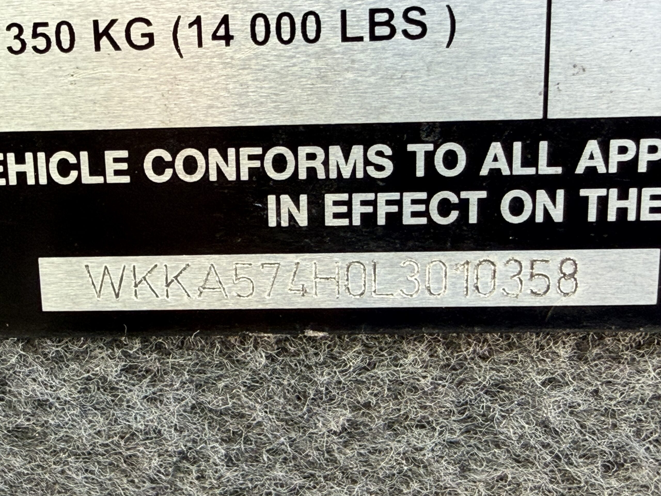 US10358 bus image