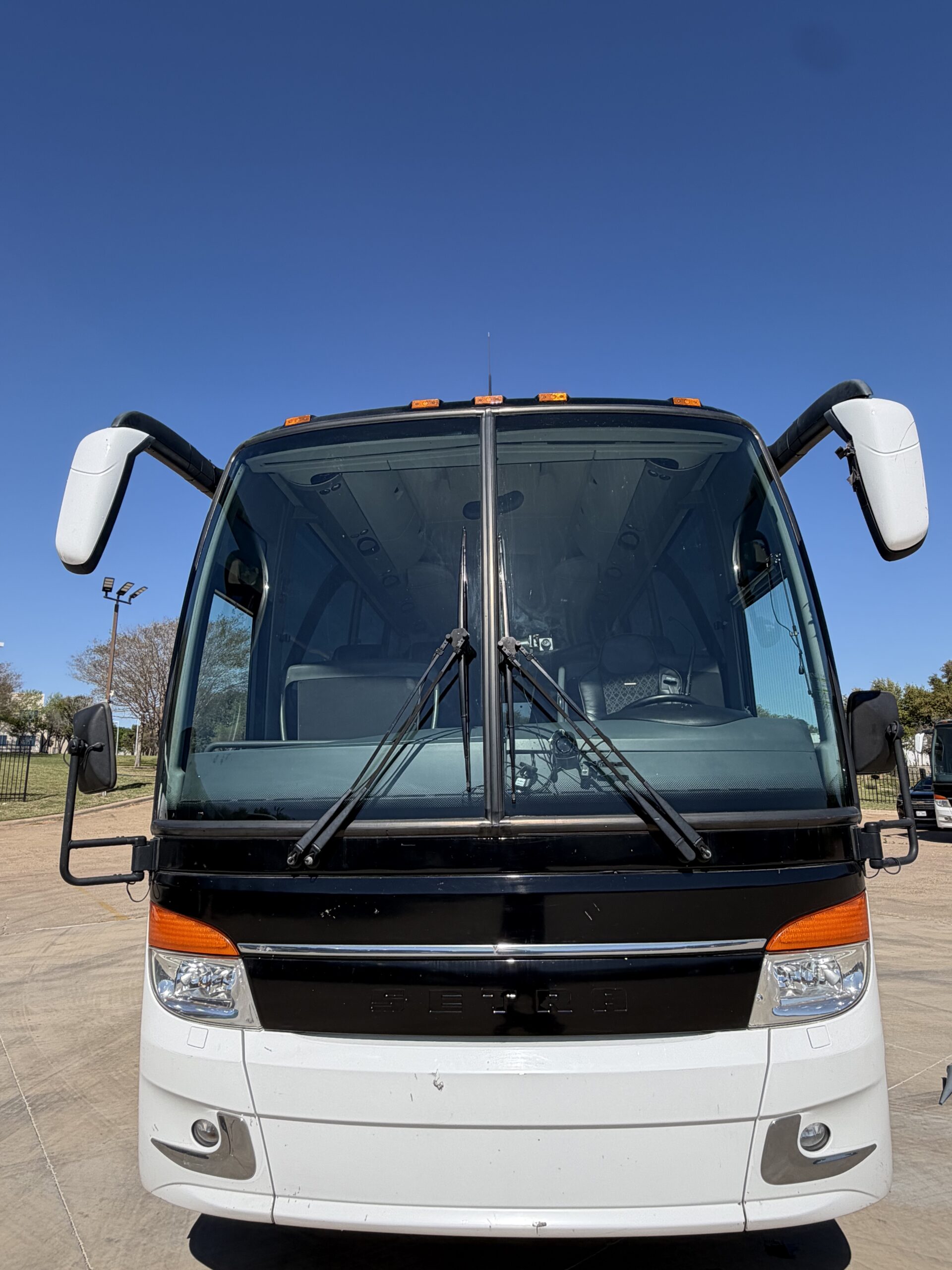 US10358 bus image