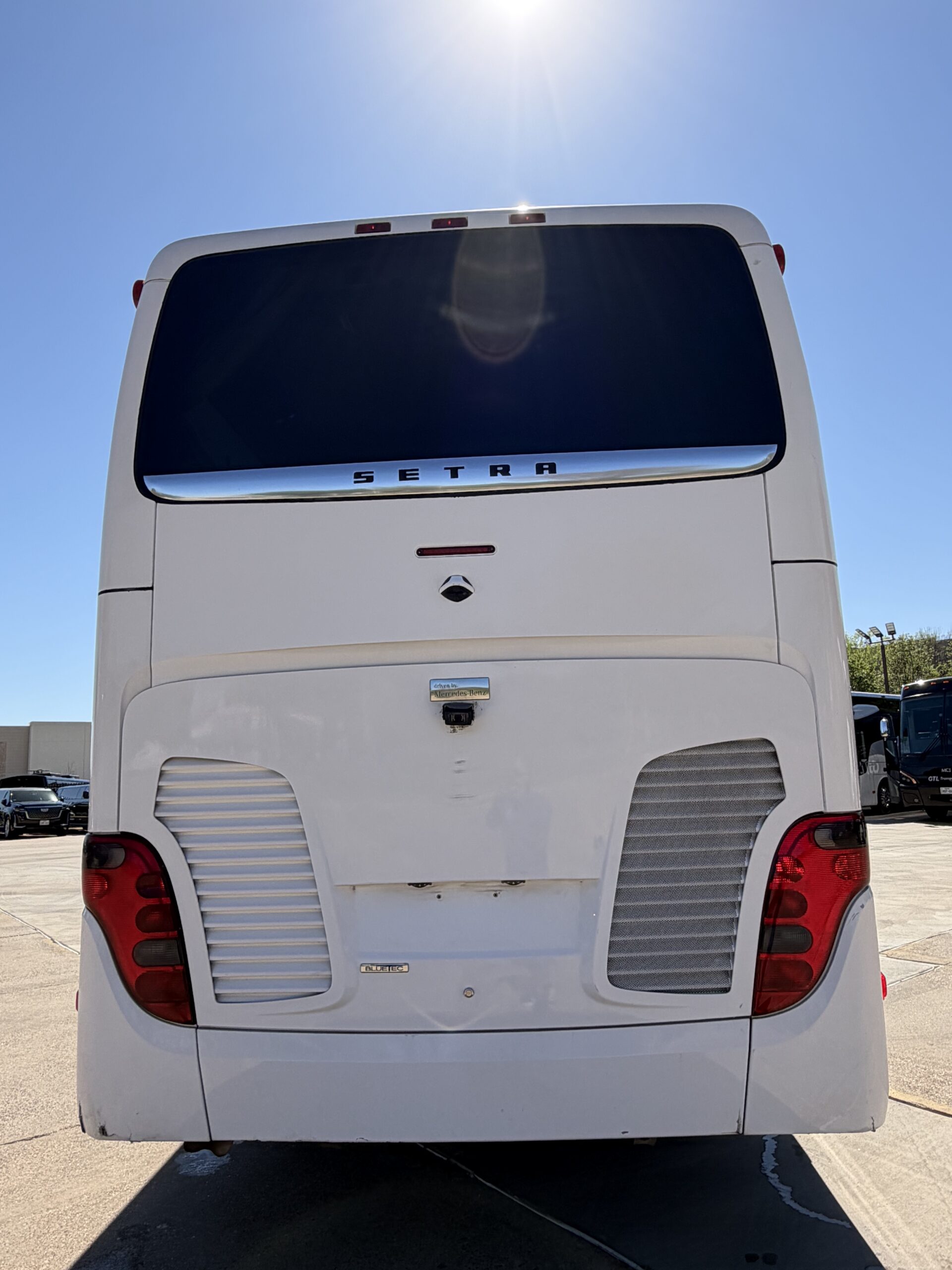 US10358 bus image