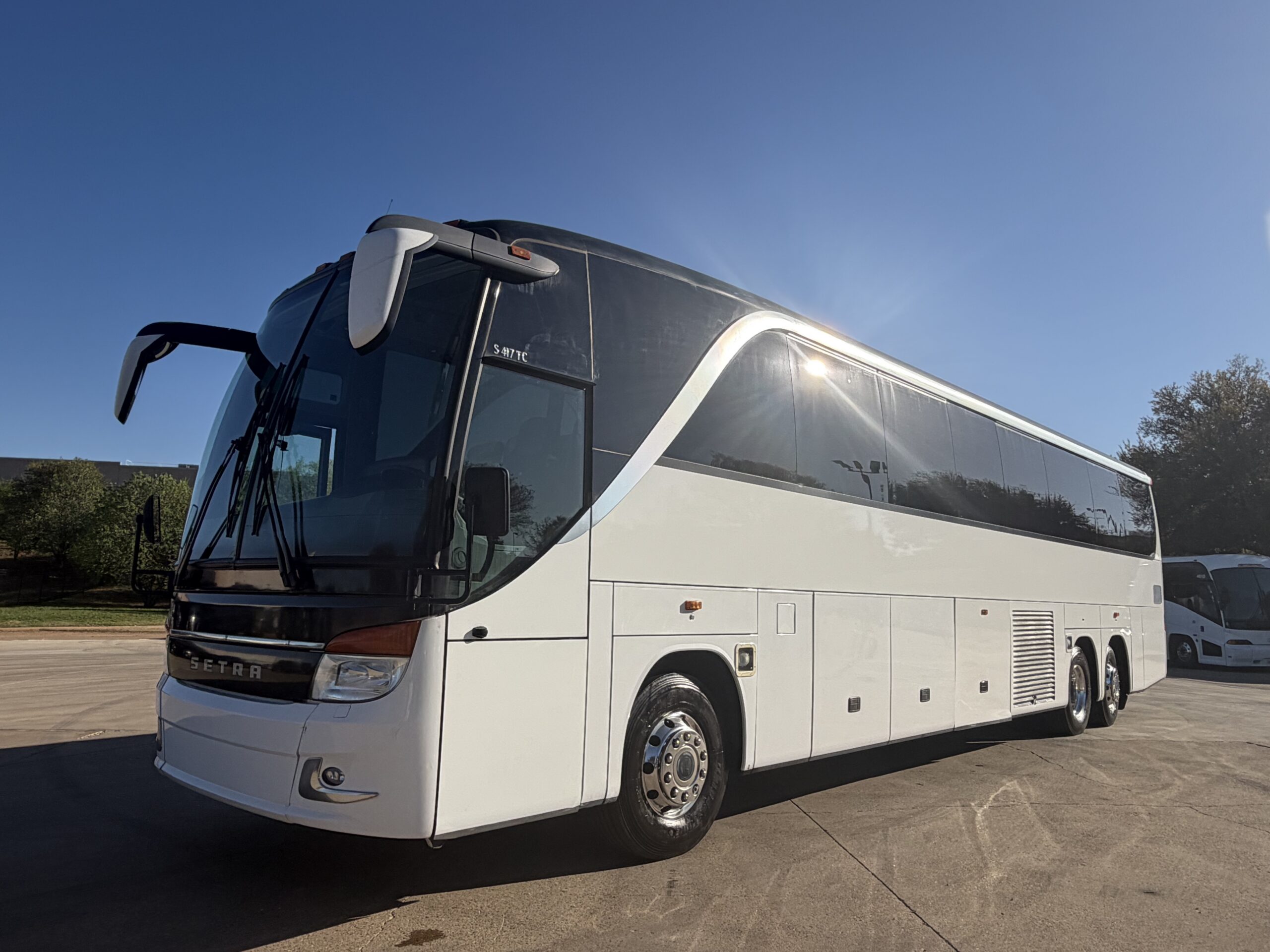 US10324 bus image