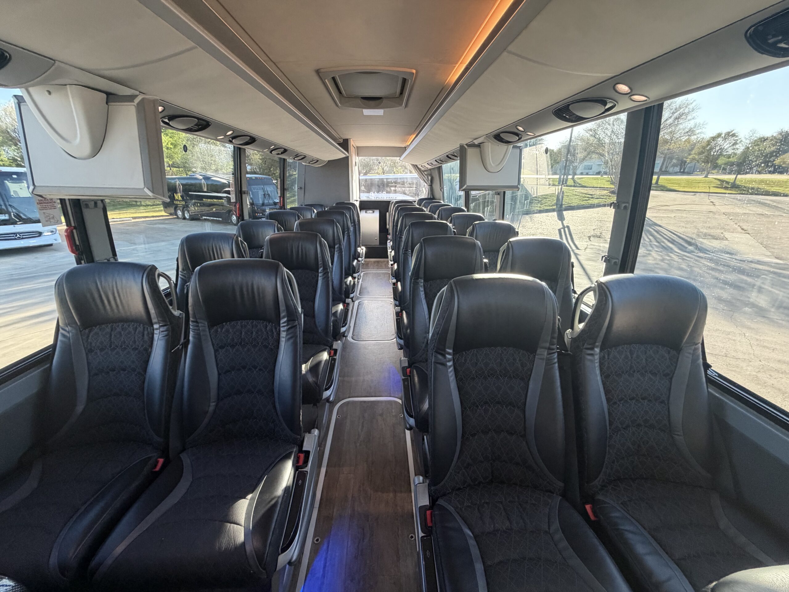 US10361 bus image