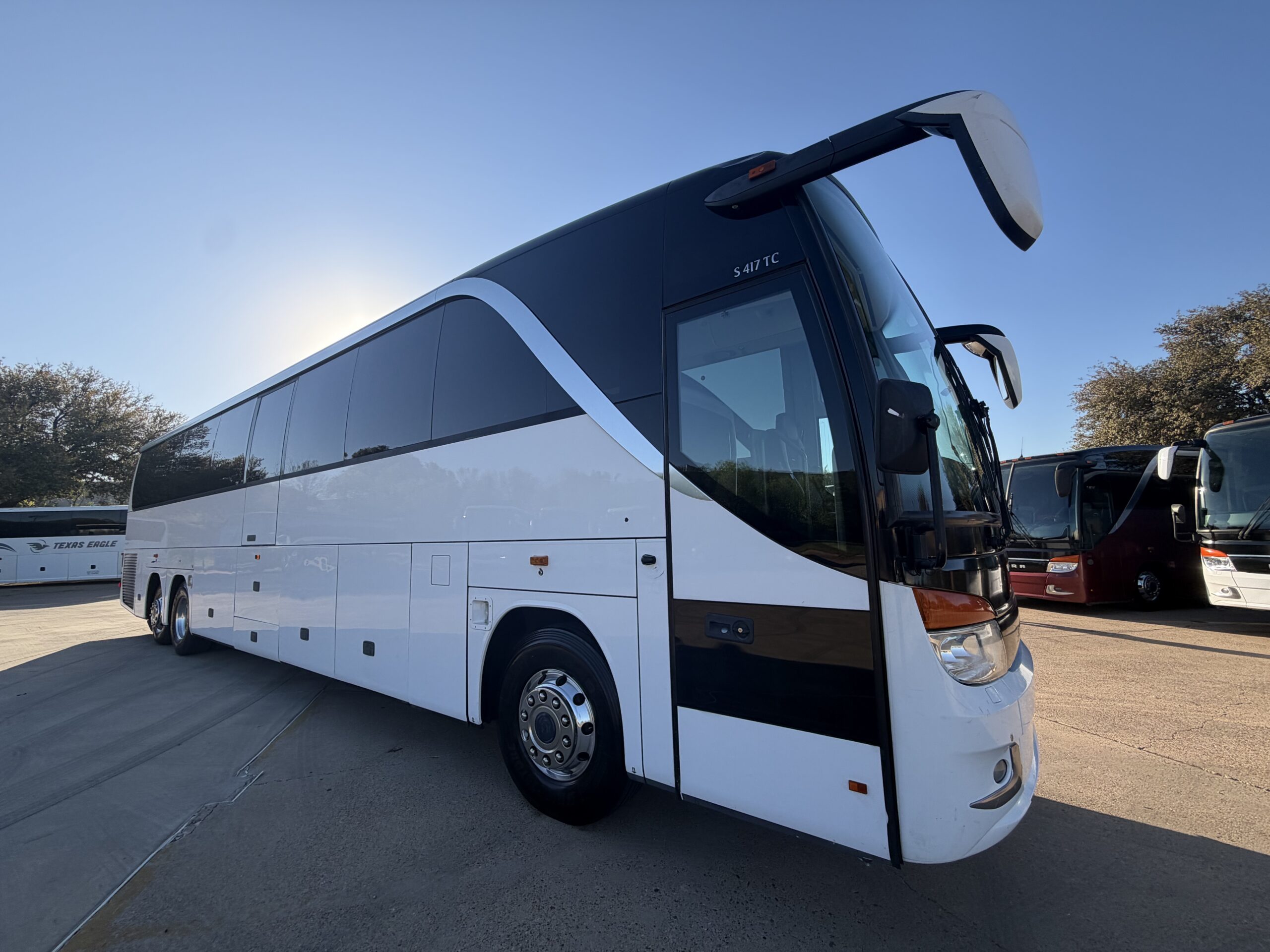 US10361 bus image