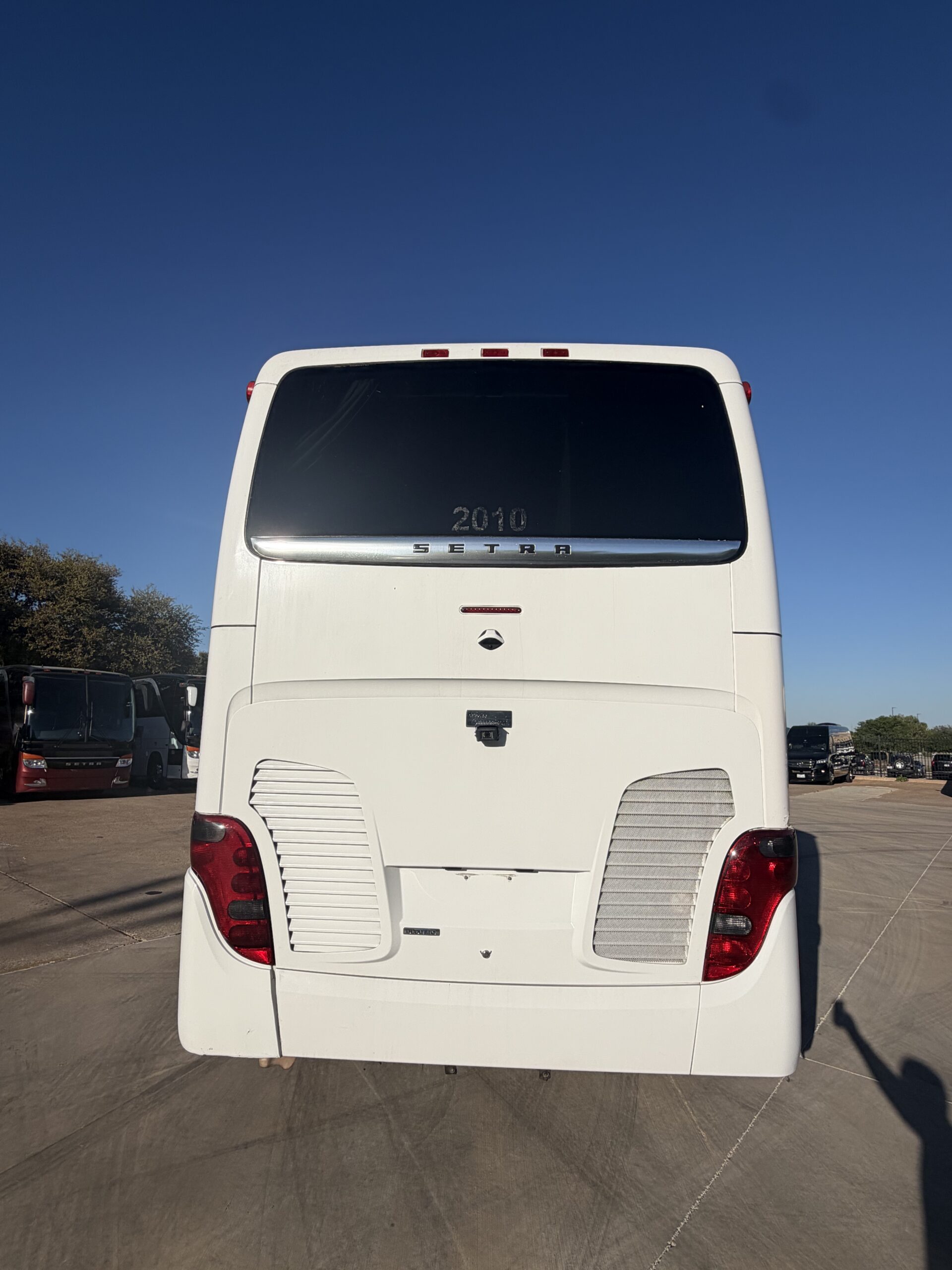 US10361 bus image