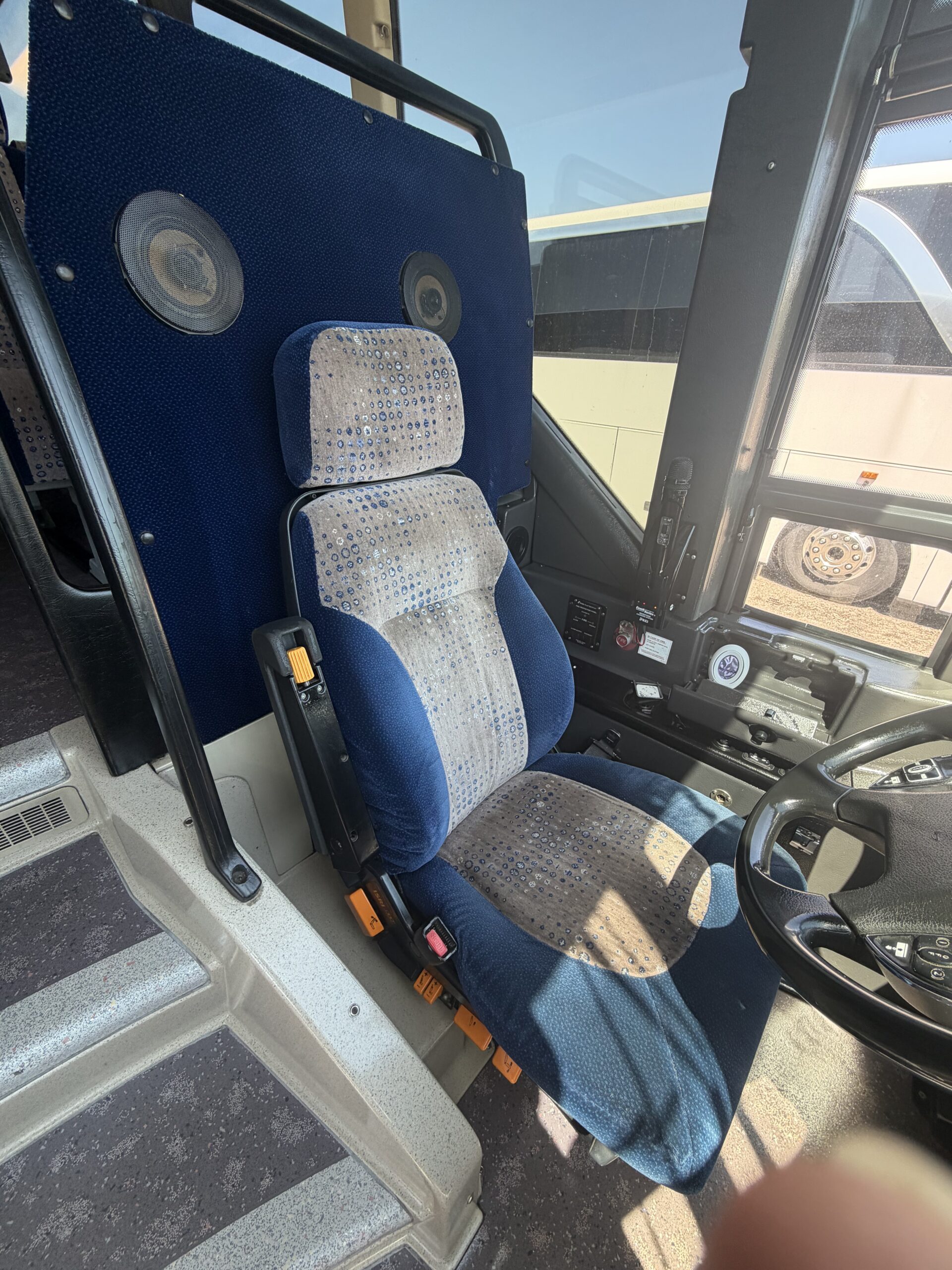 UP11313 bus image