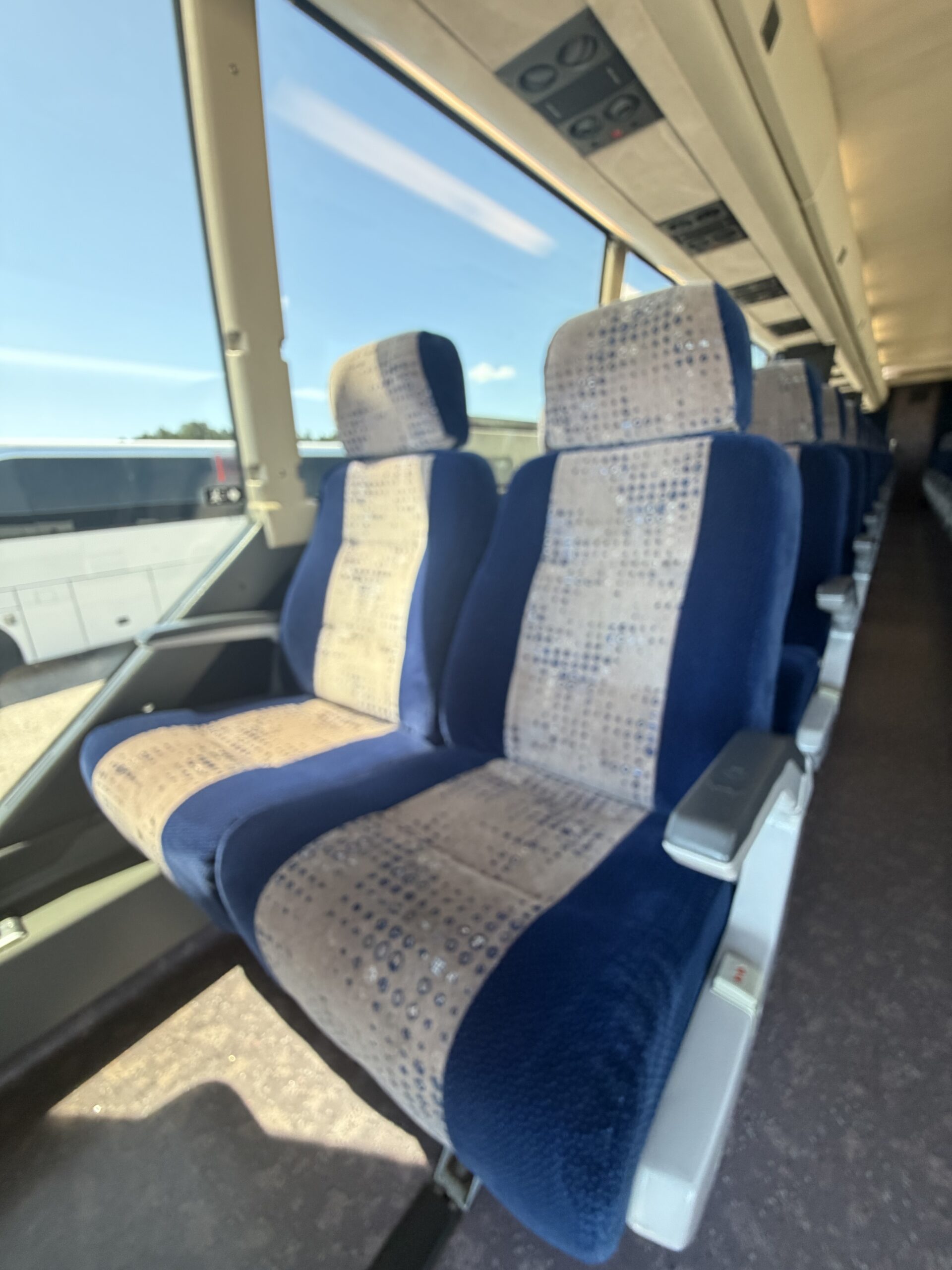 UP11313 bus image