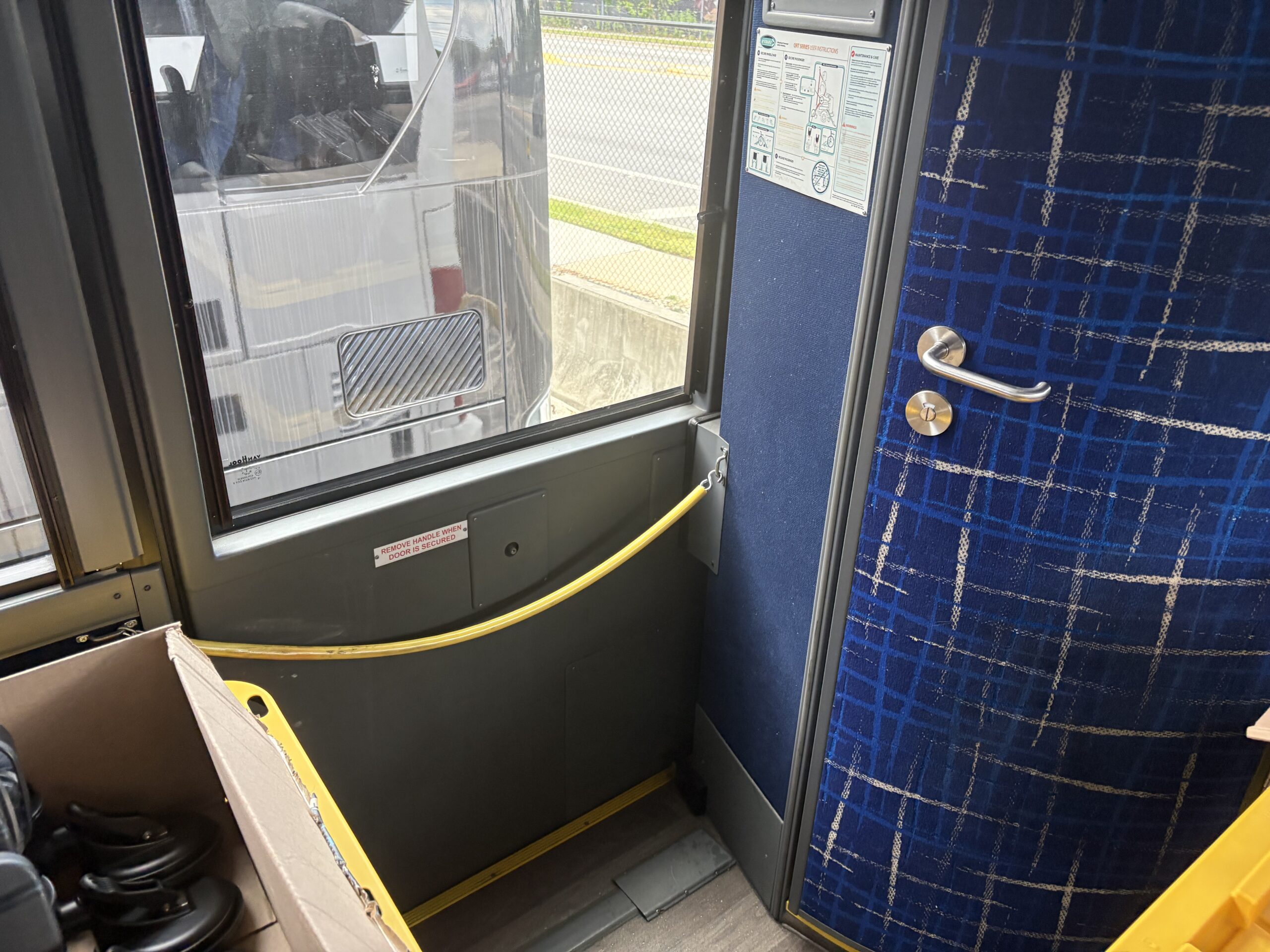 UV49471 bus image