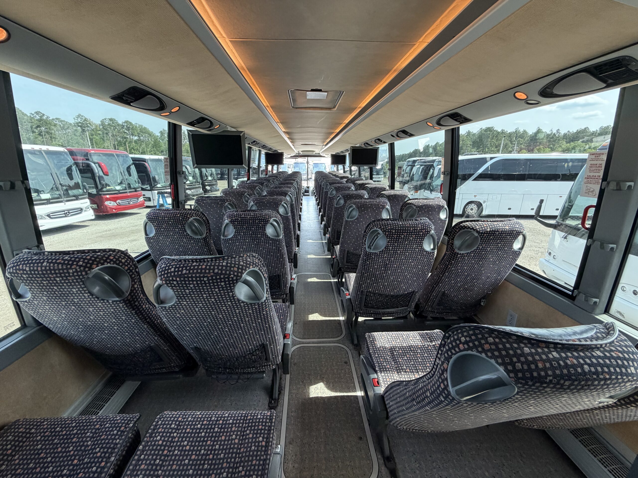 US00830 bus image