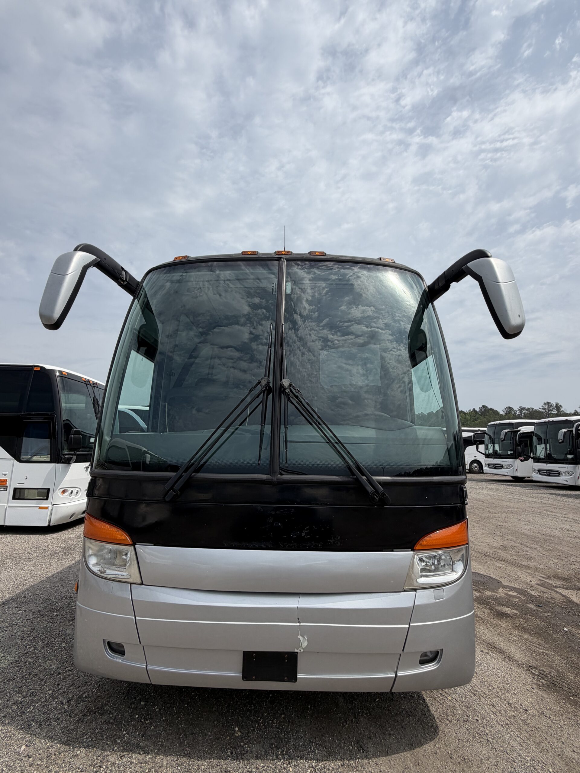 US00830 bus image