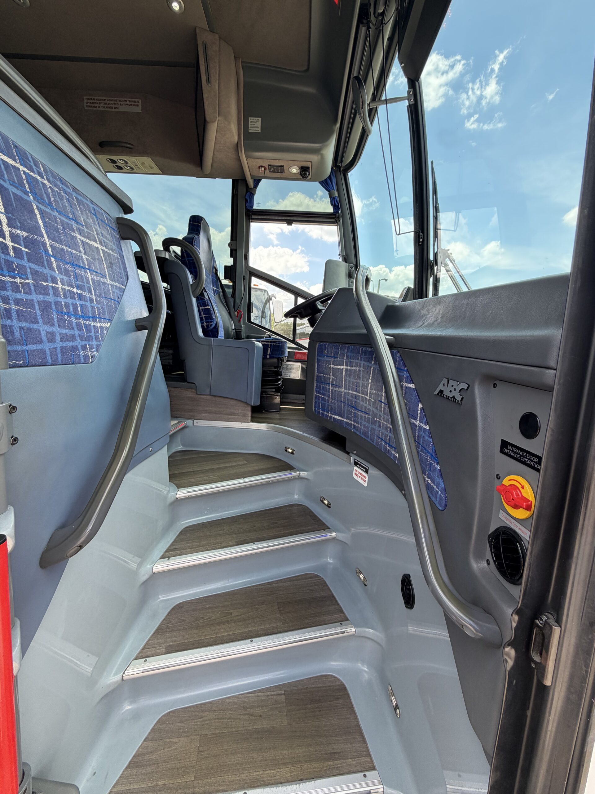 UV49471 bus image
