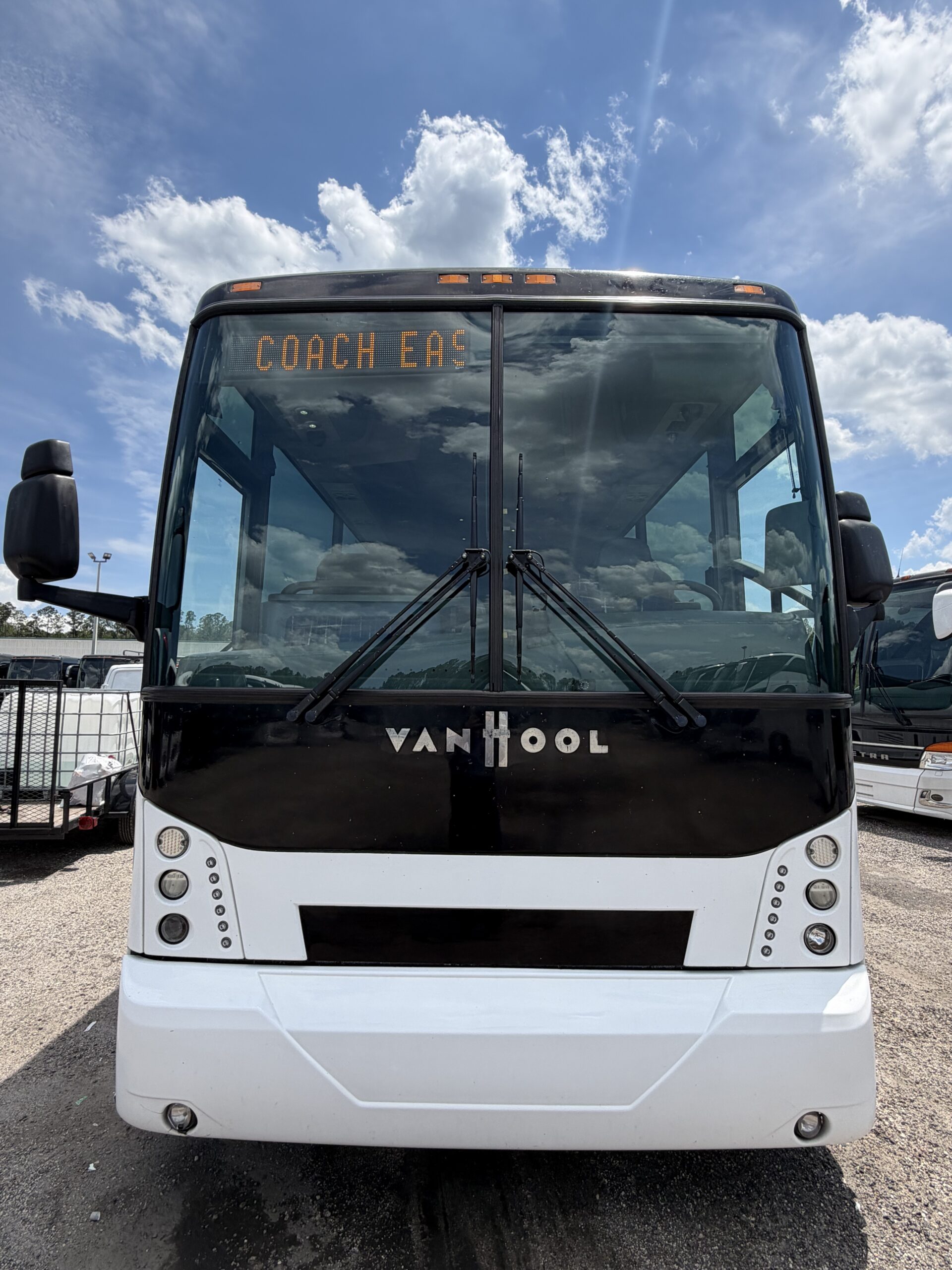 UV49471 bus image