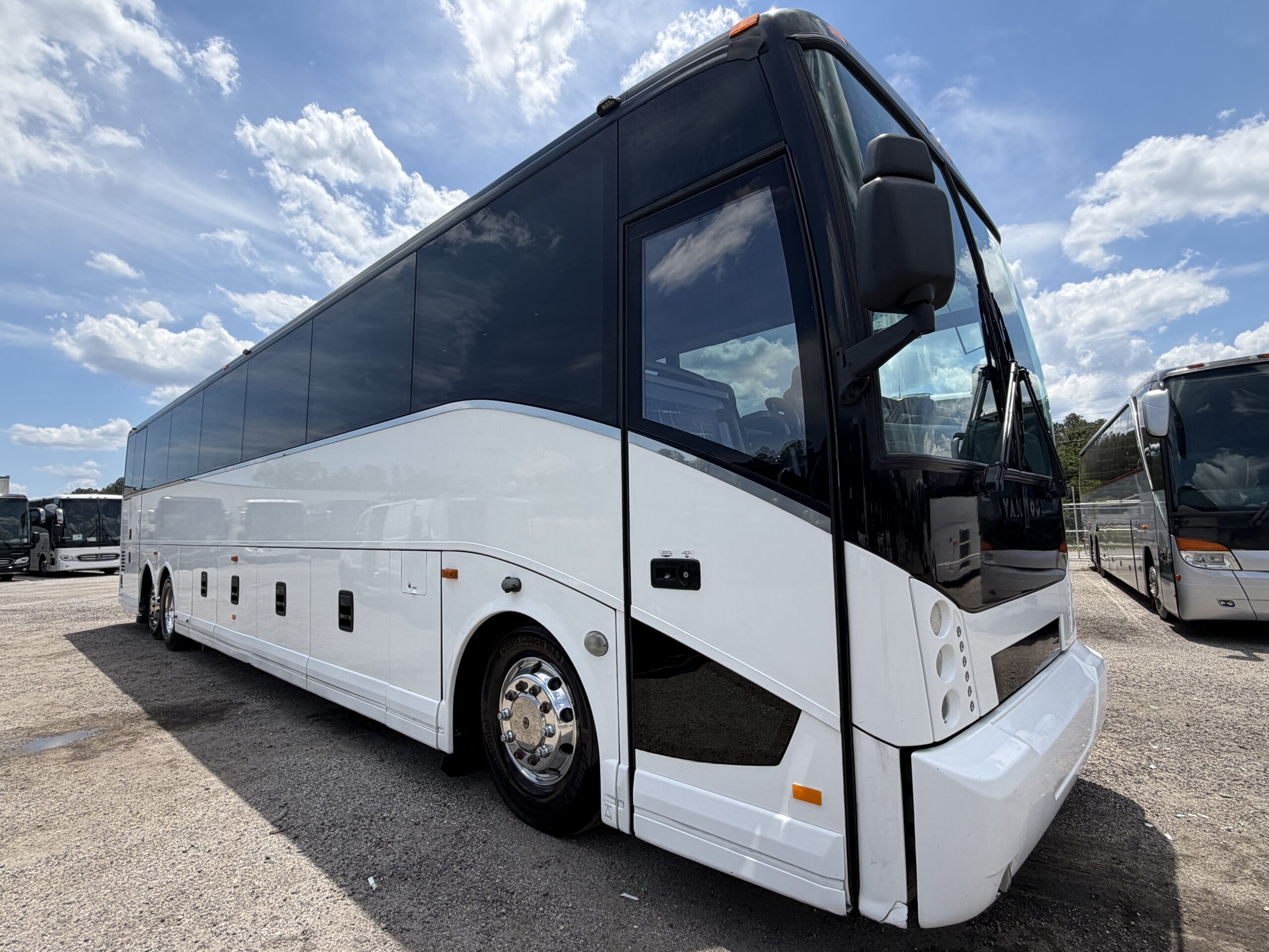 UV49471 bus image