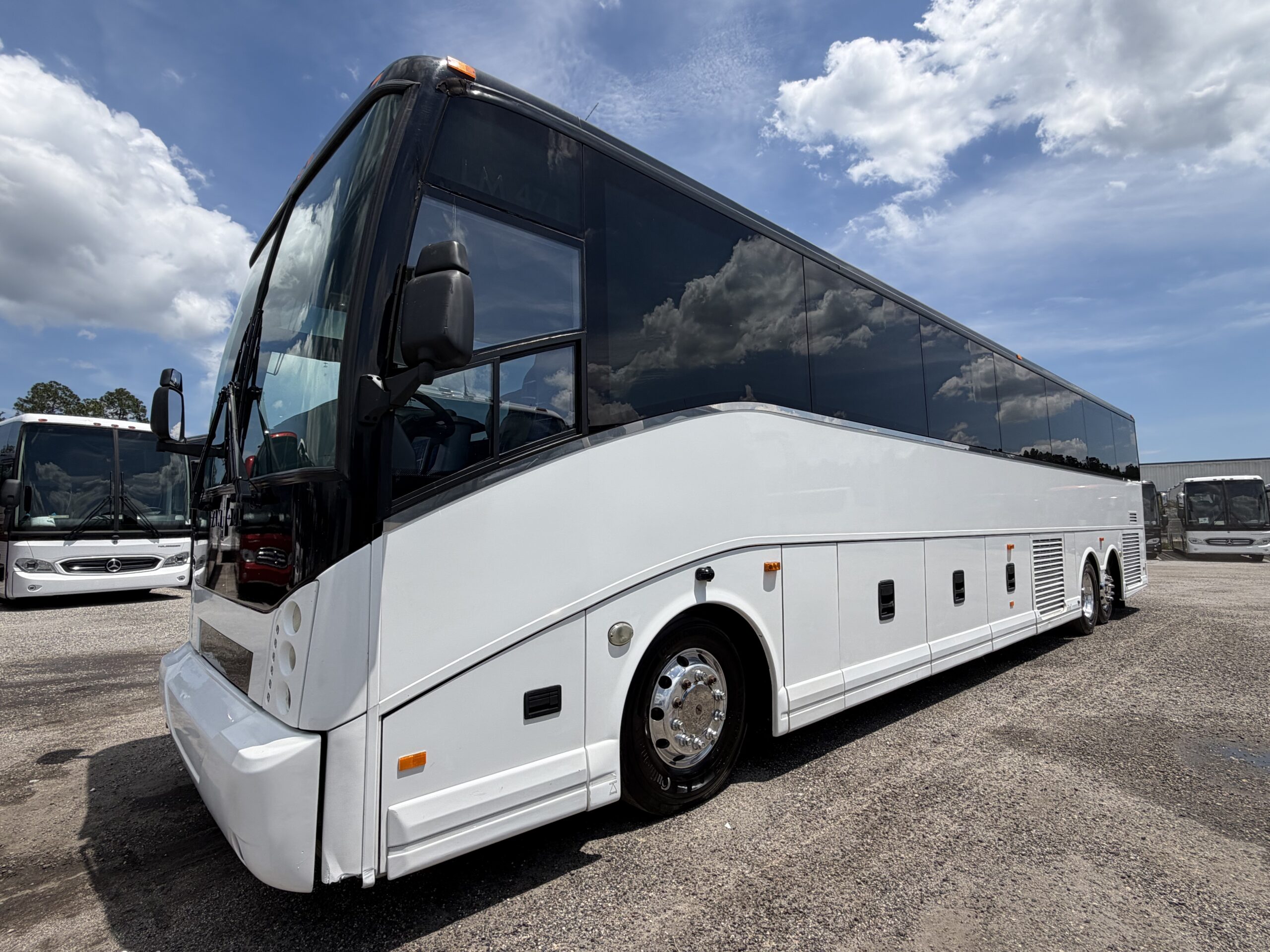 UV49471 bus image
