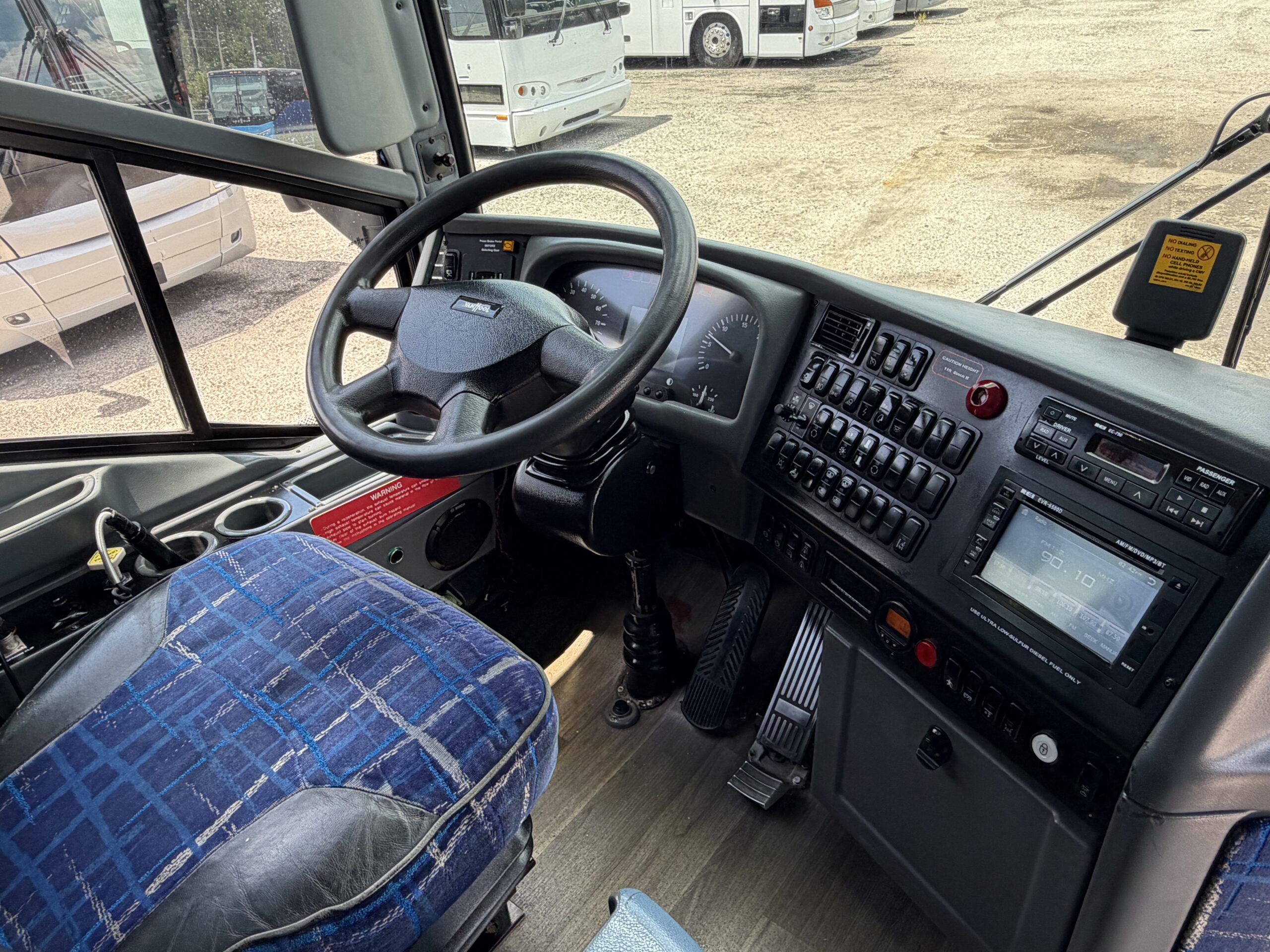 UV49471 bus image