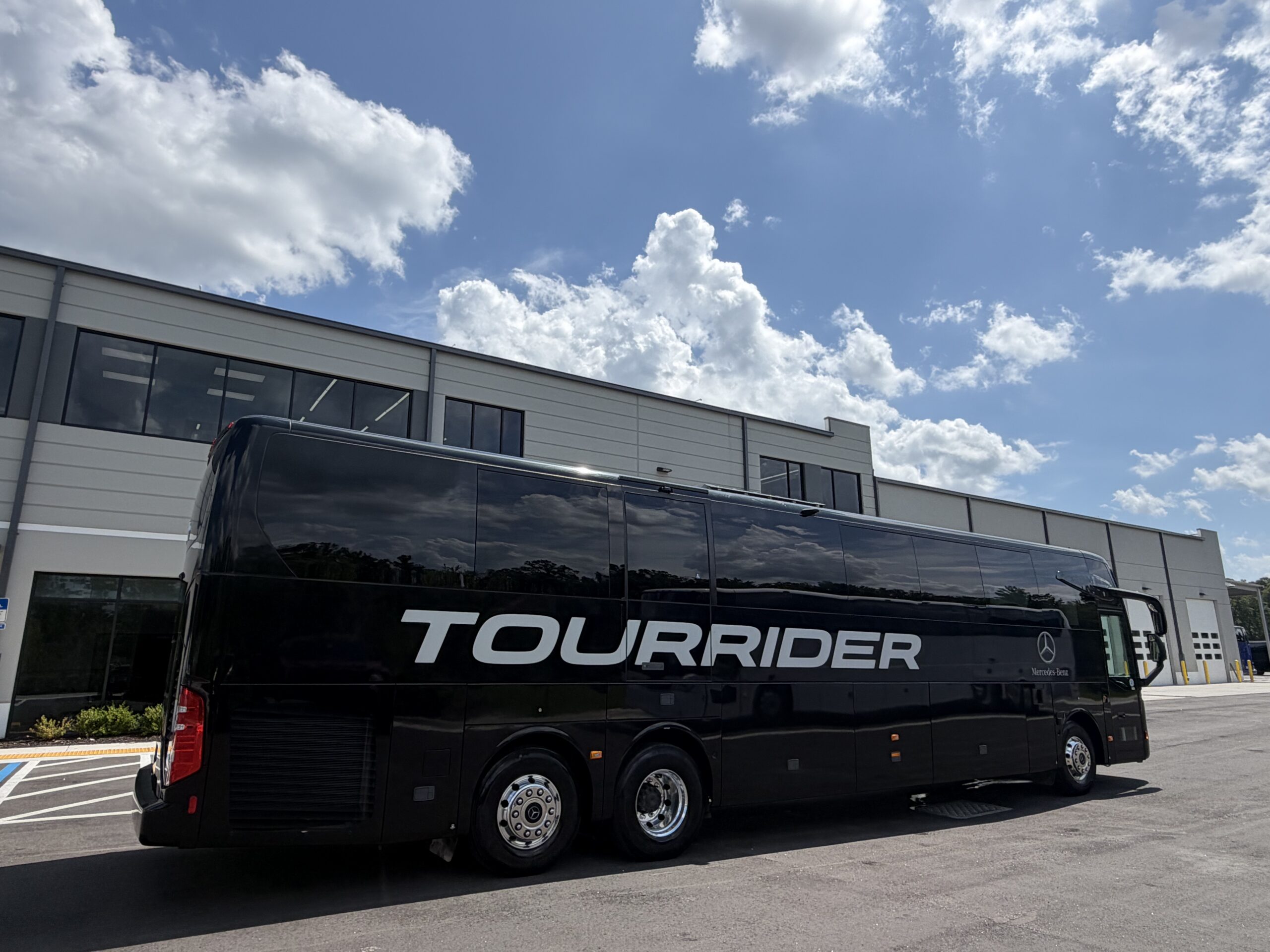 NTP89175 bus image