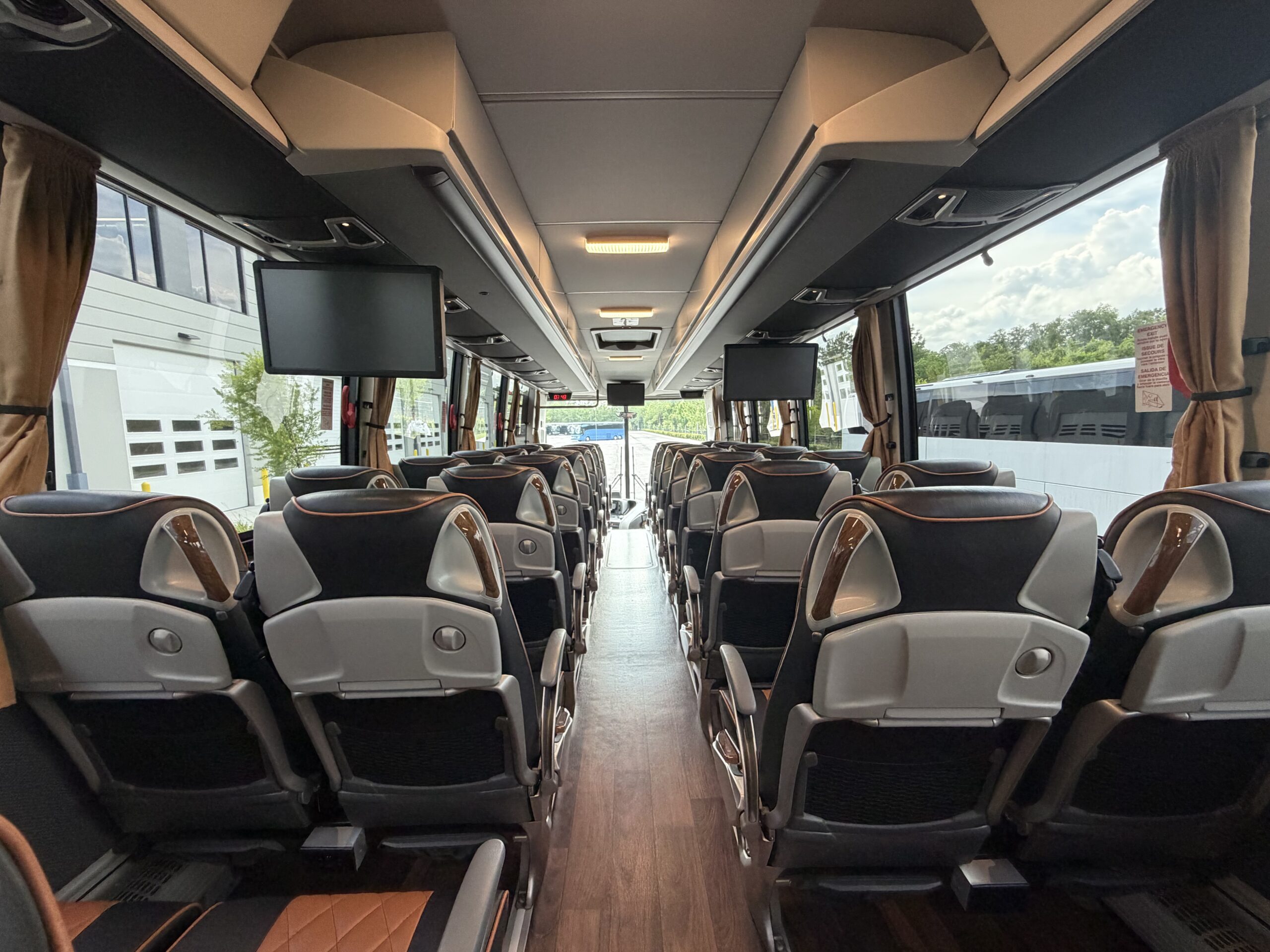 NTP89175 bus image