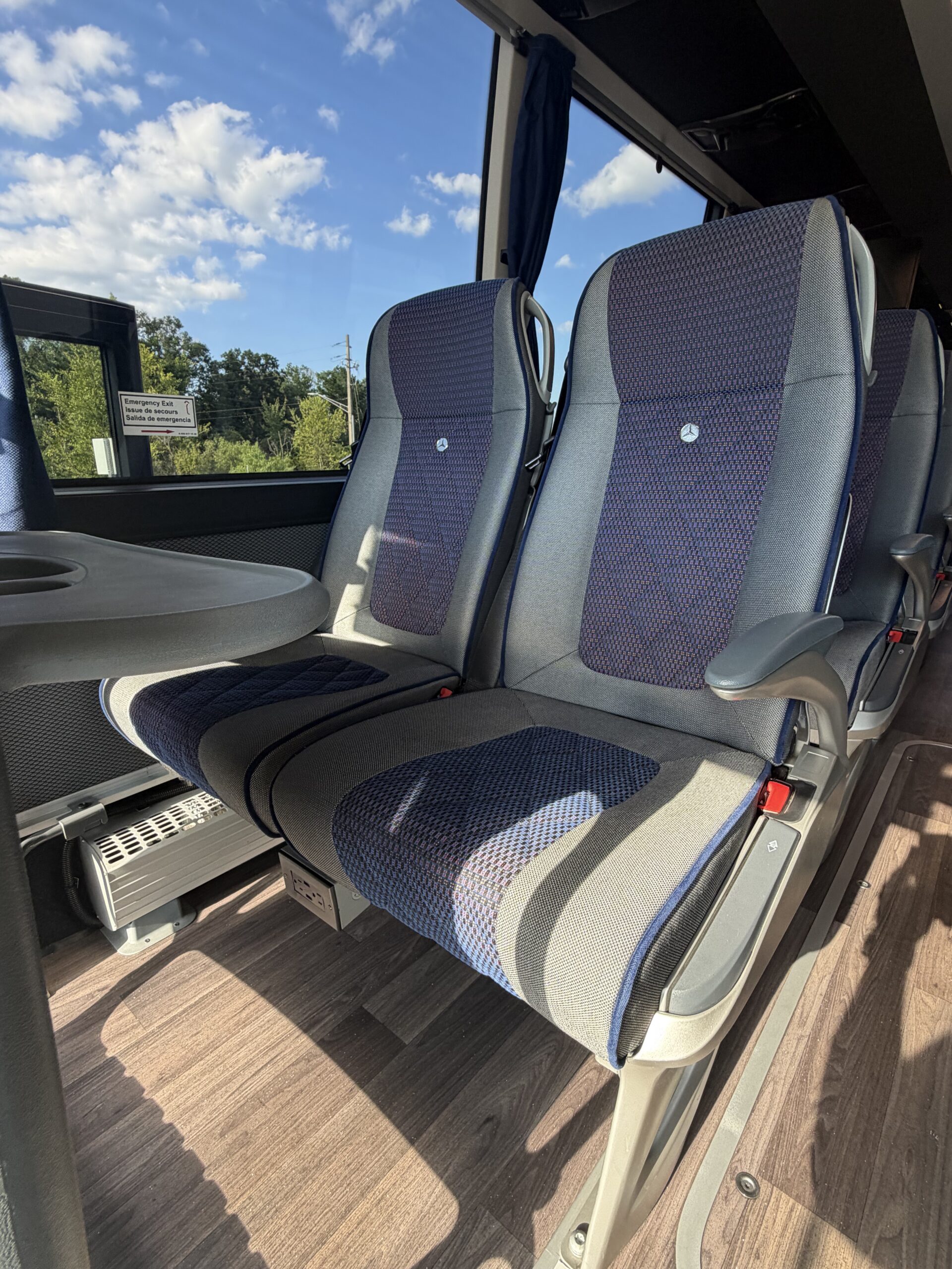 NBT89174 bus image