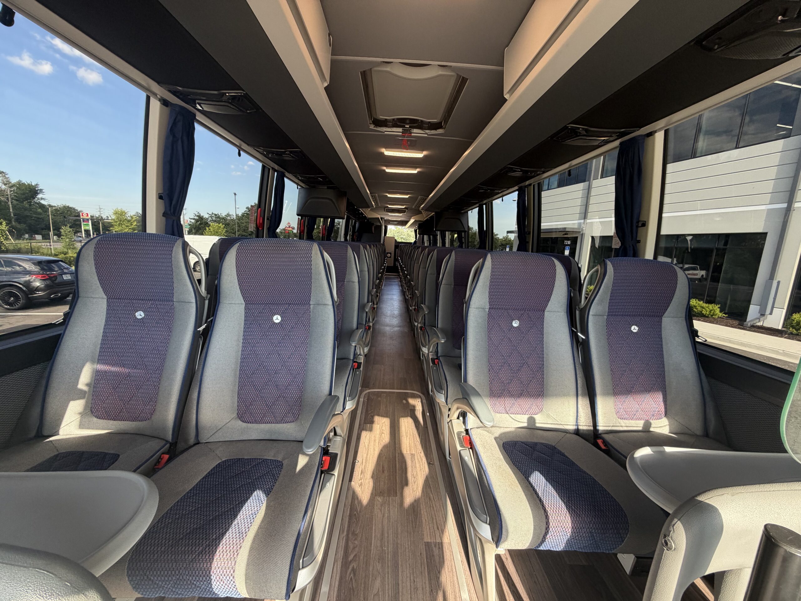 NBT89174 bus image