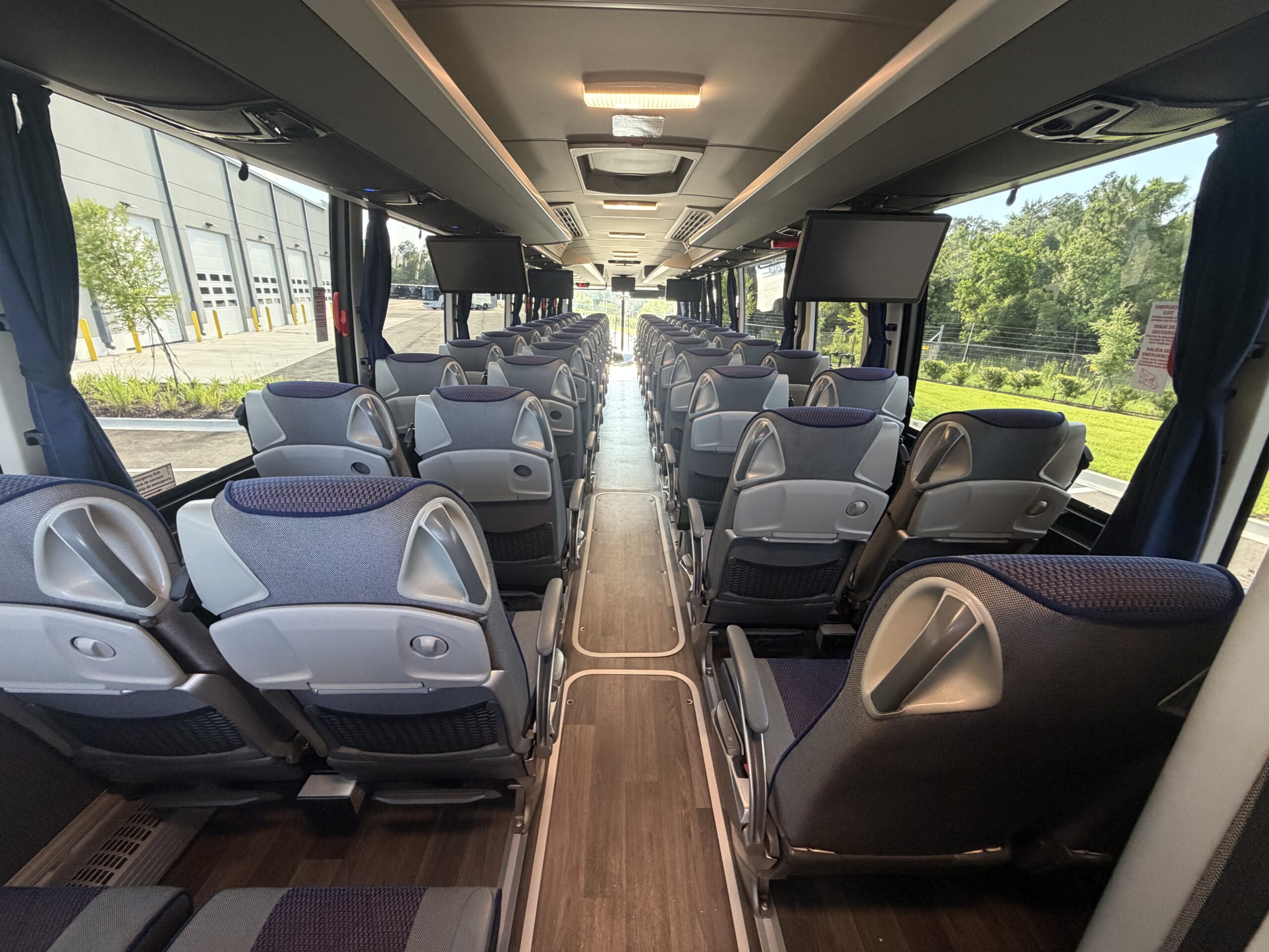 NBT89174 bus image