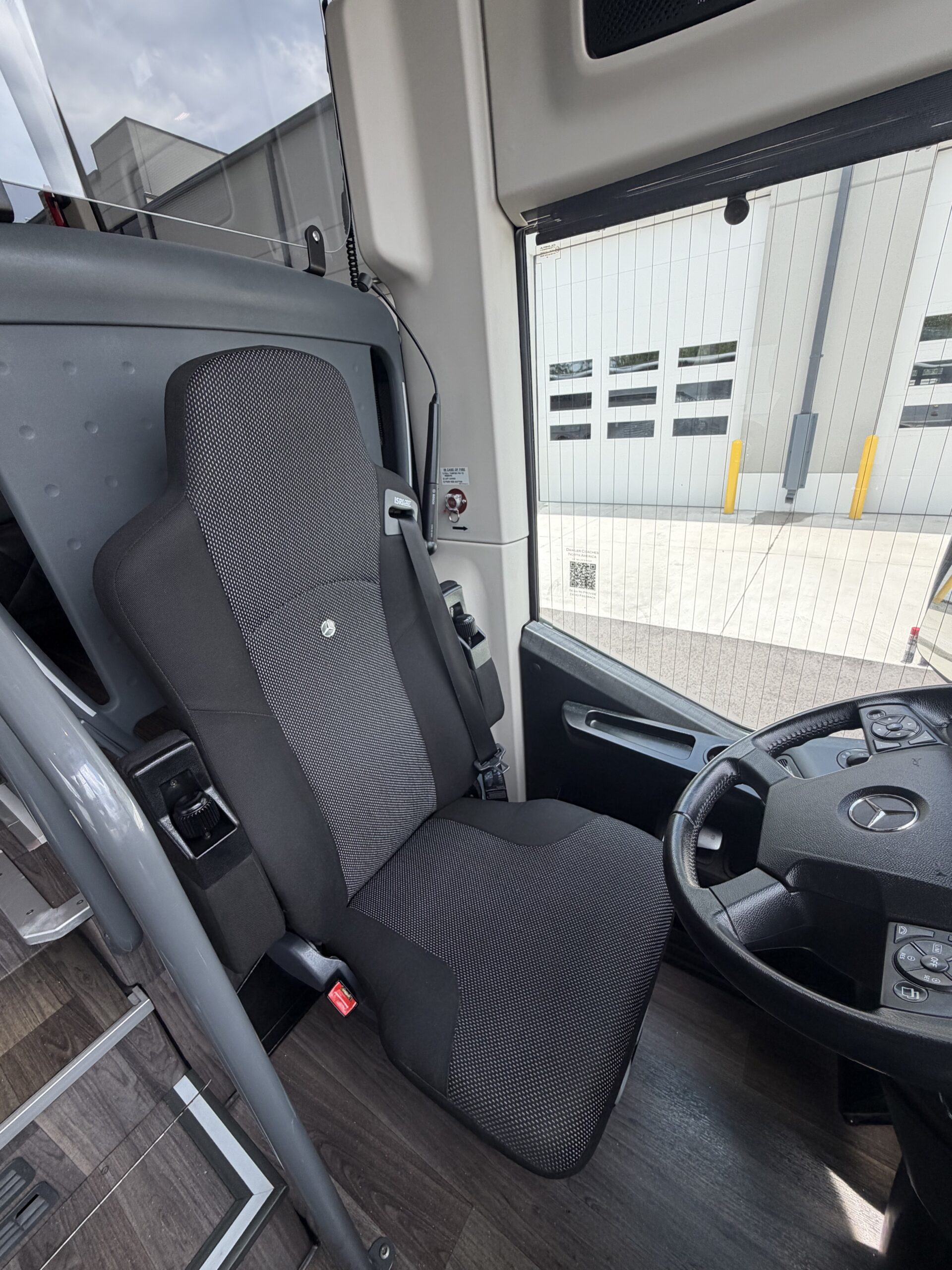 NBT92505 bus image