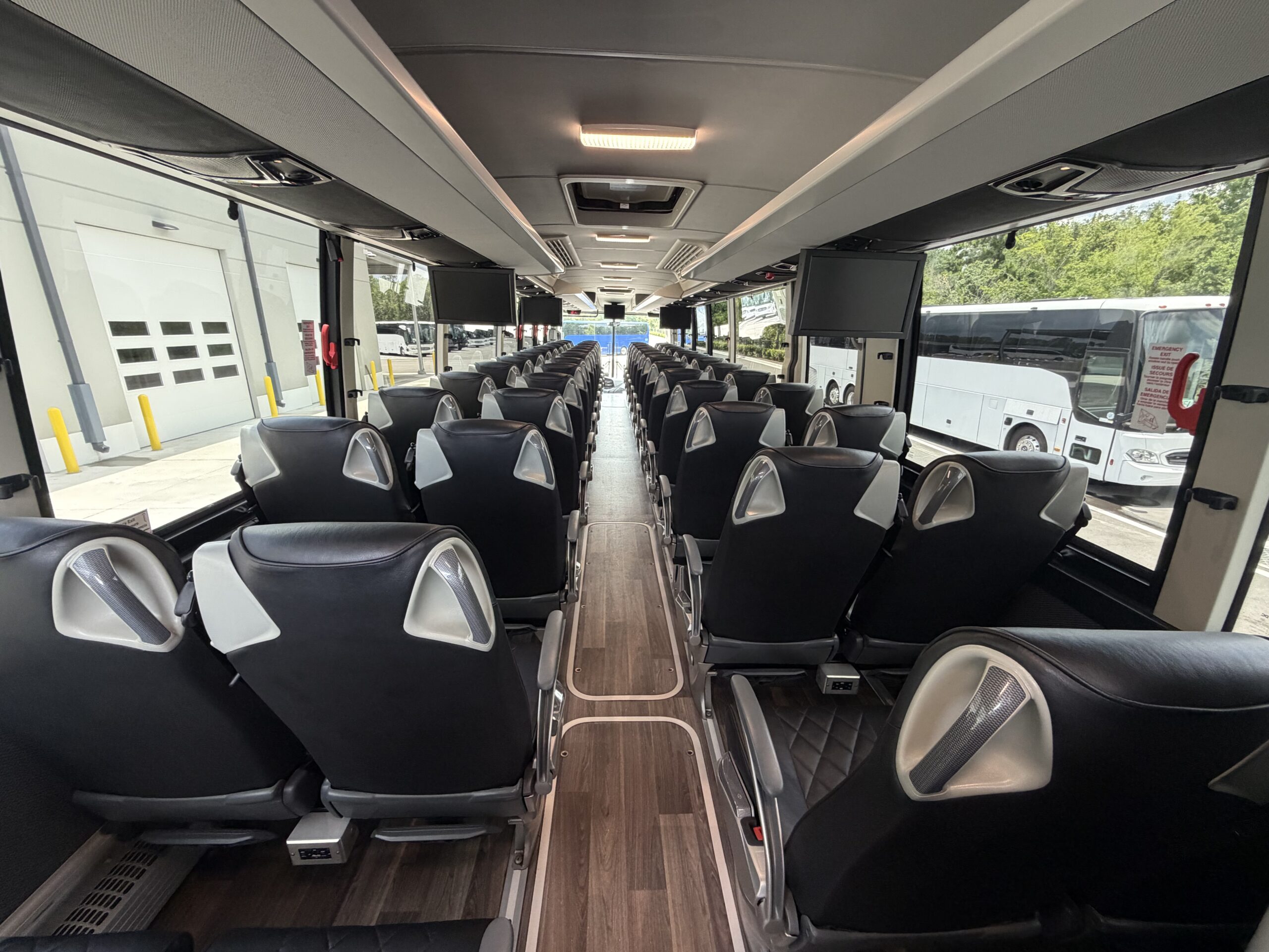 NBT92505 bus image