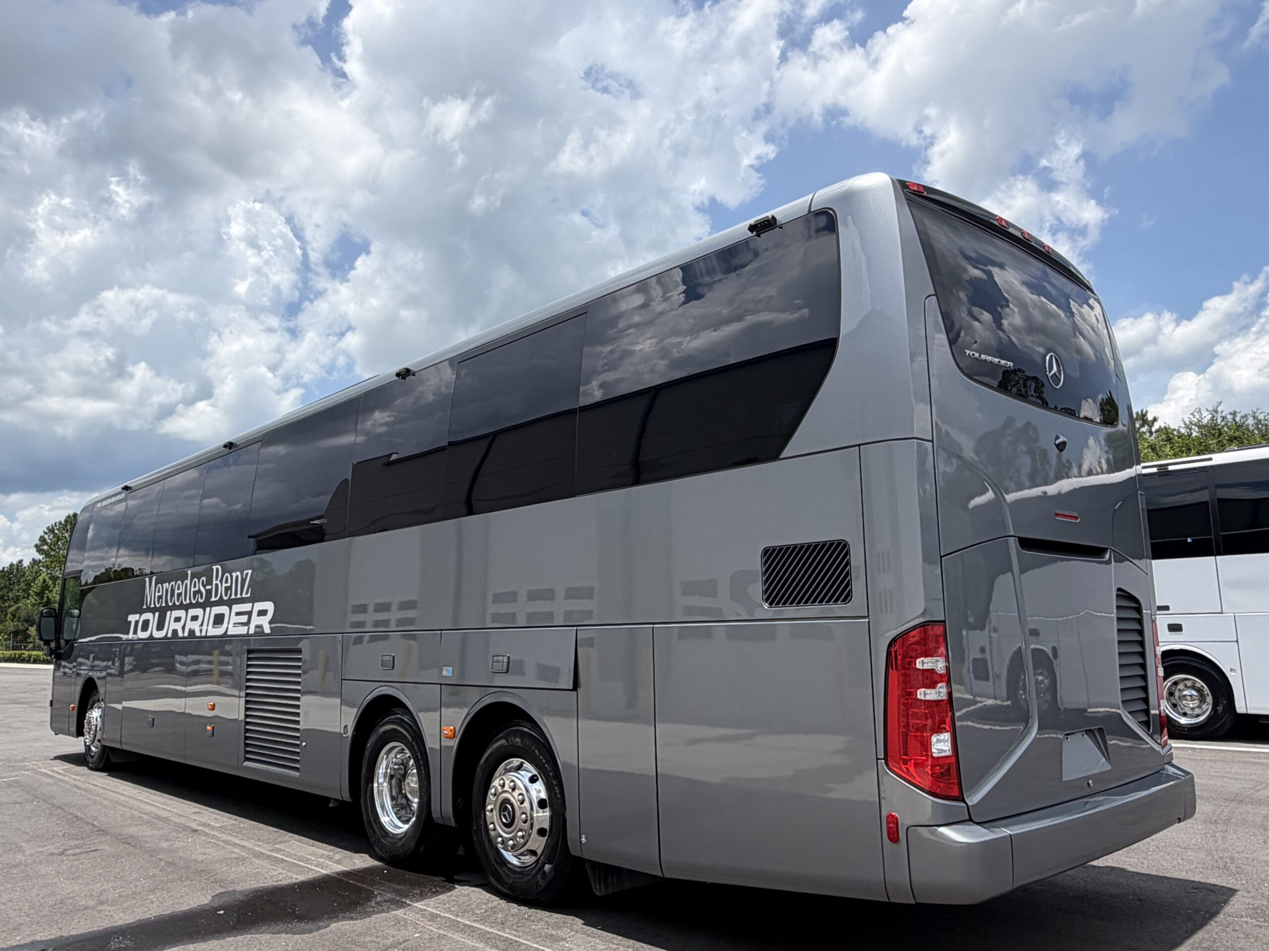 NBT92505 bus image