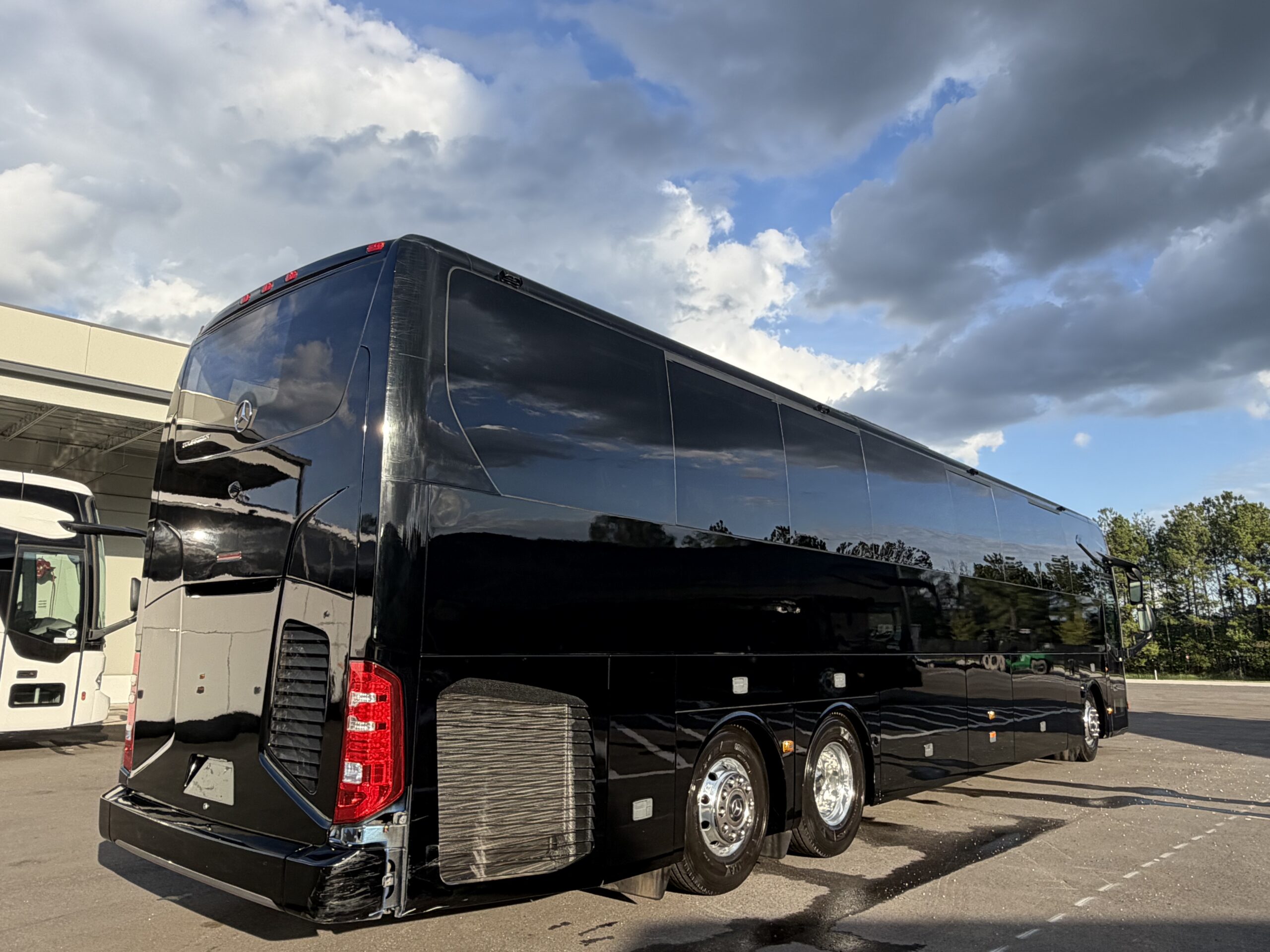 UTP00779 bus image