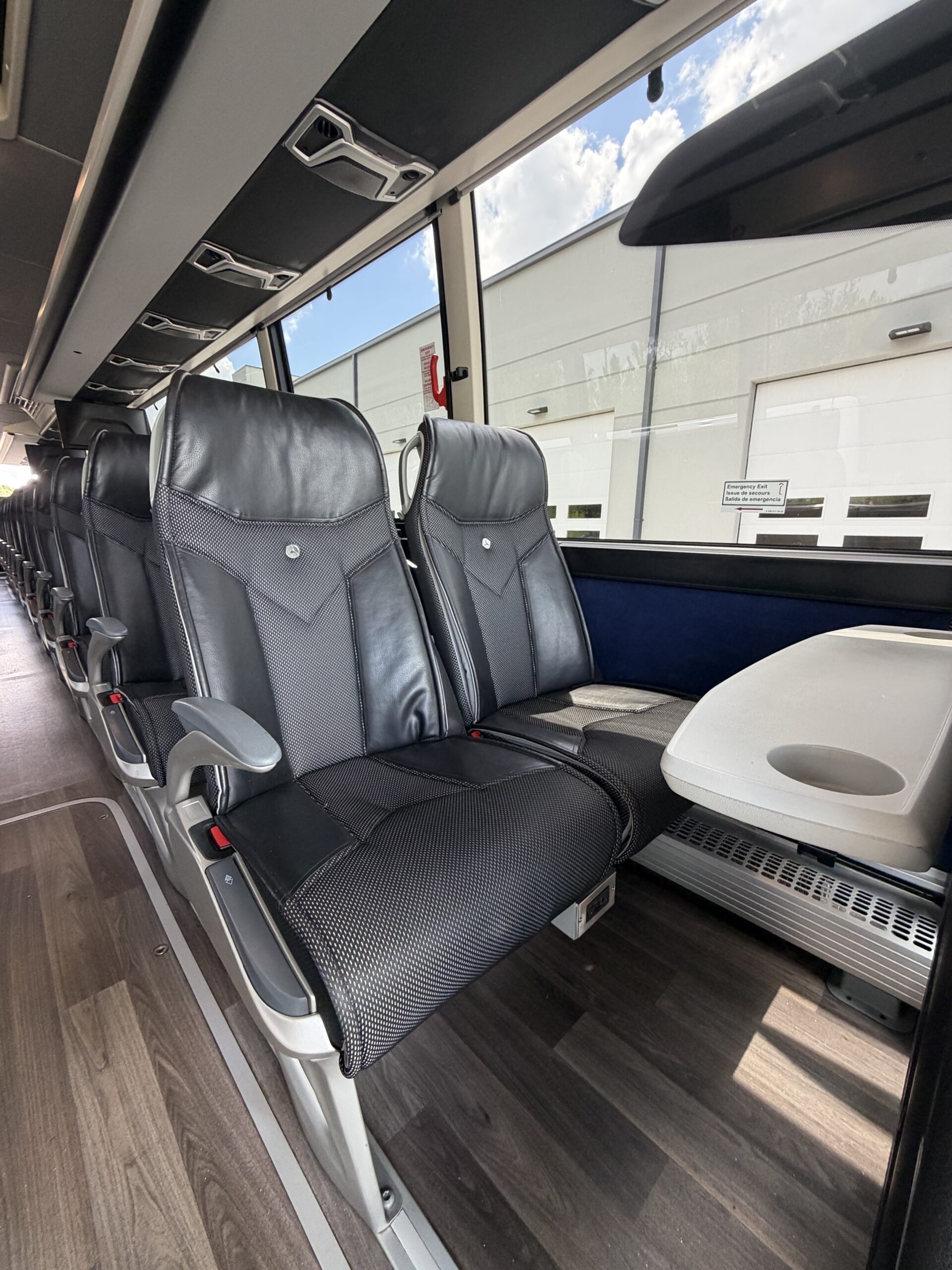 UTP01158 bus image