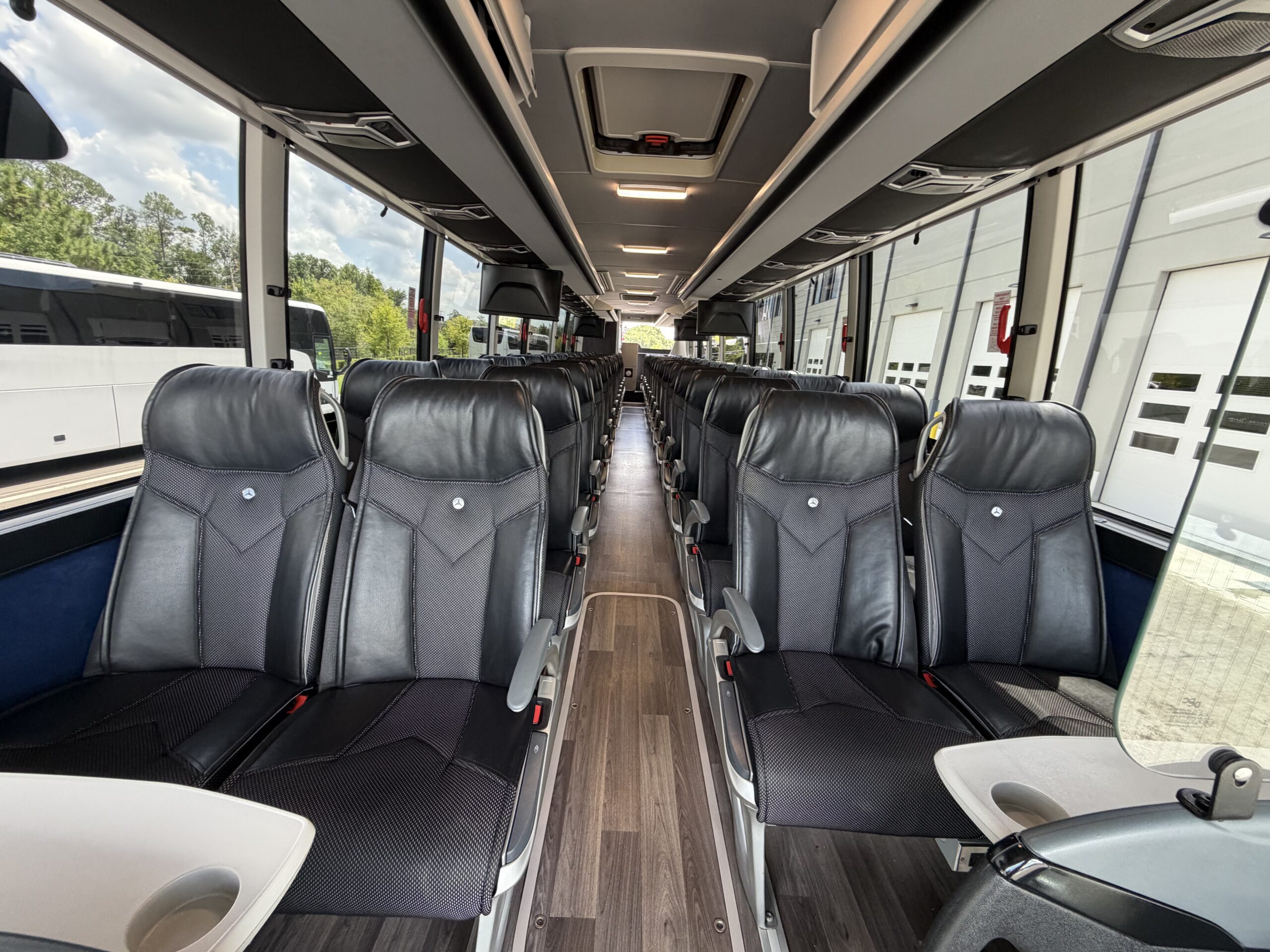 UTP01158 bus image