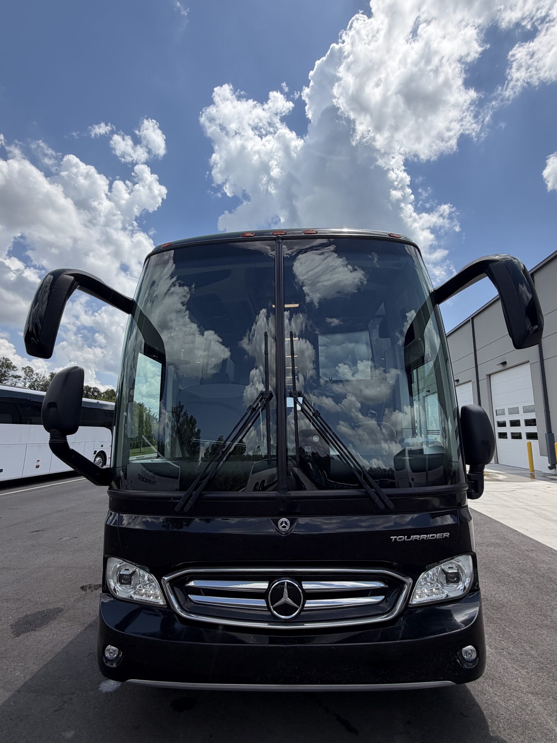 UTP01158 bus image