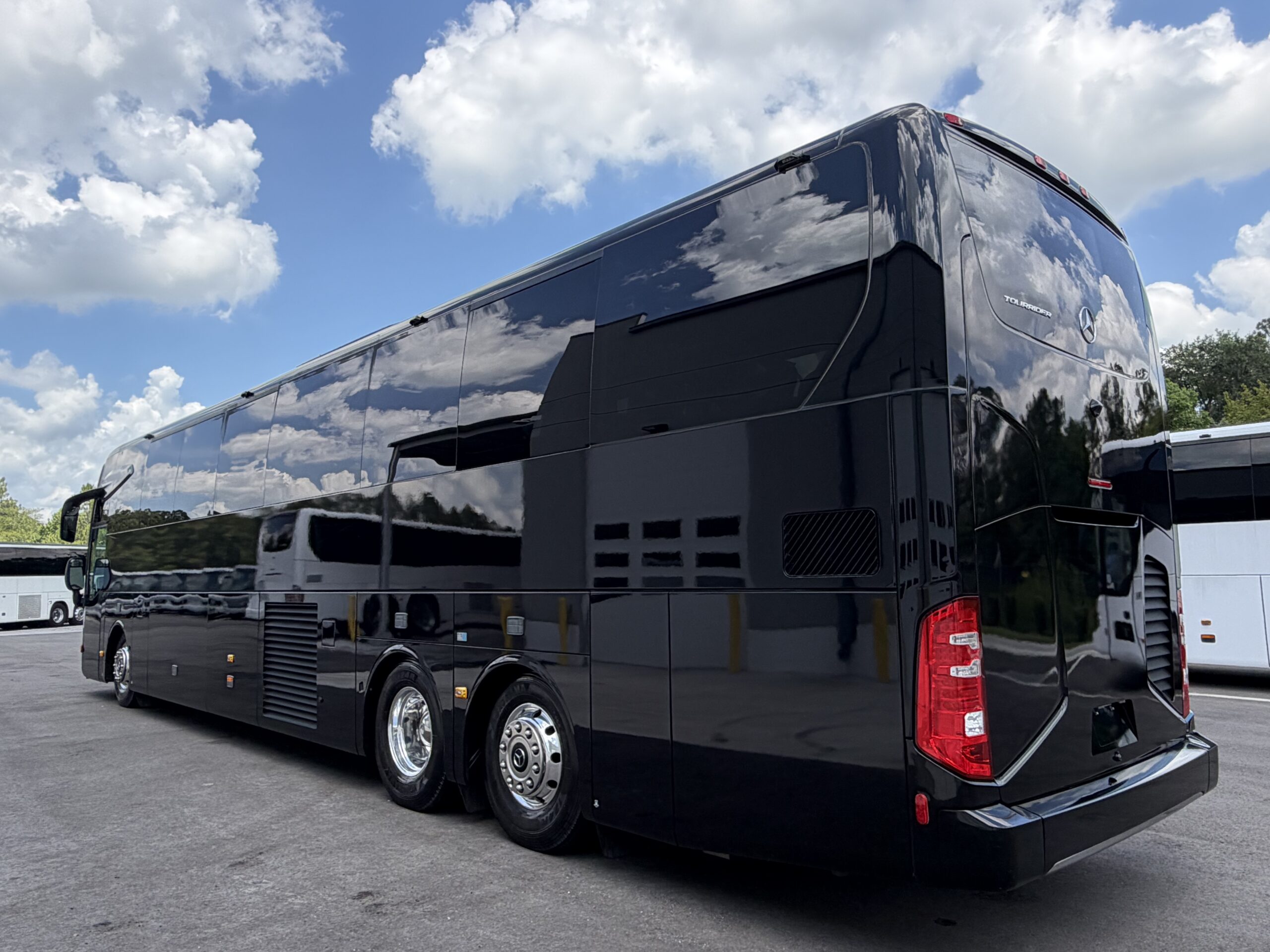 UTP01158 bus image