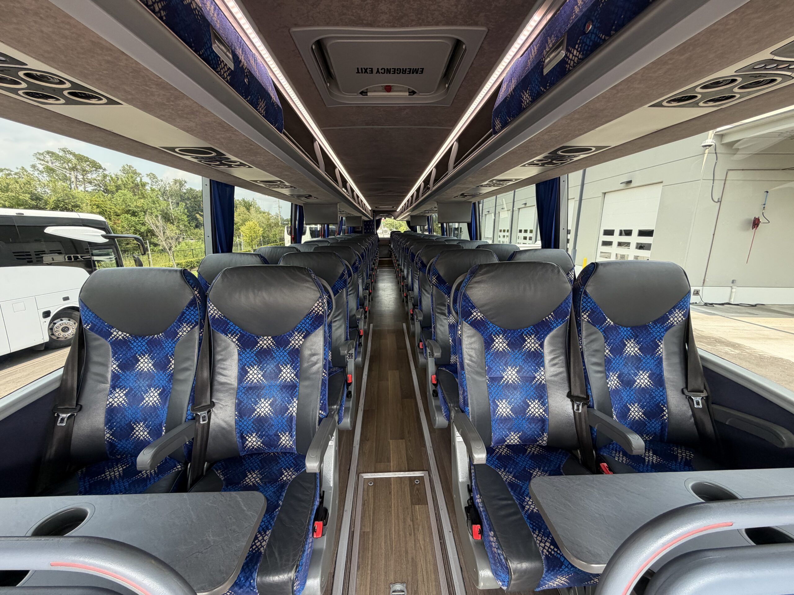 UV41441 bus image