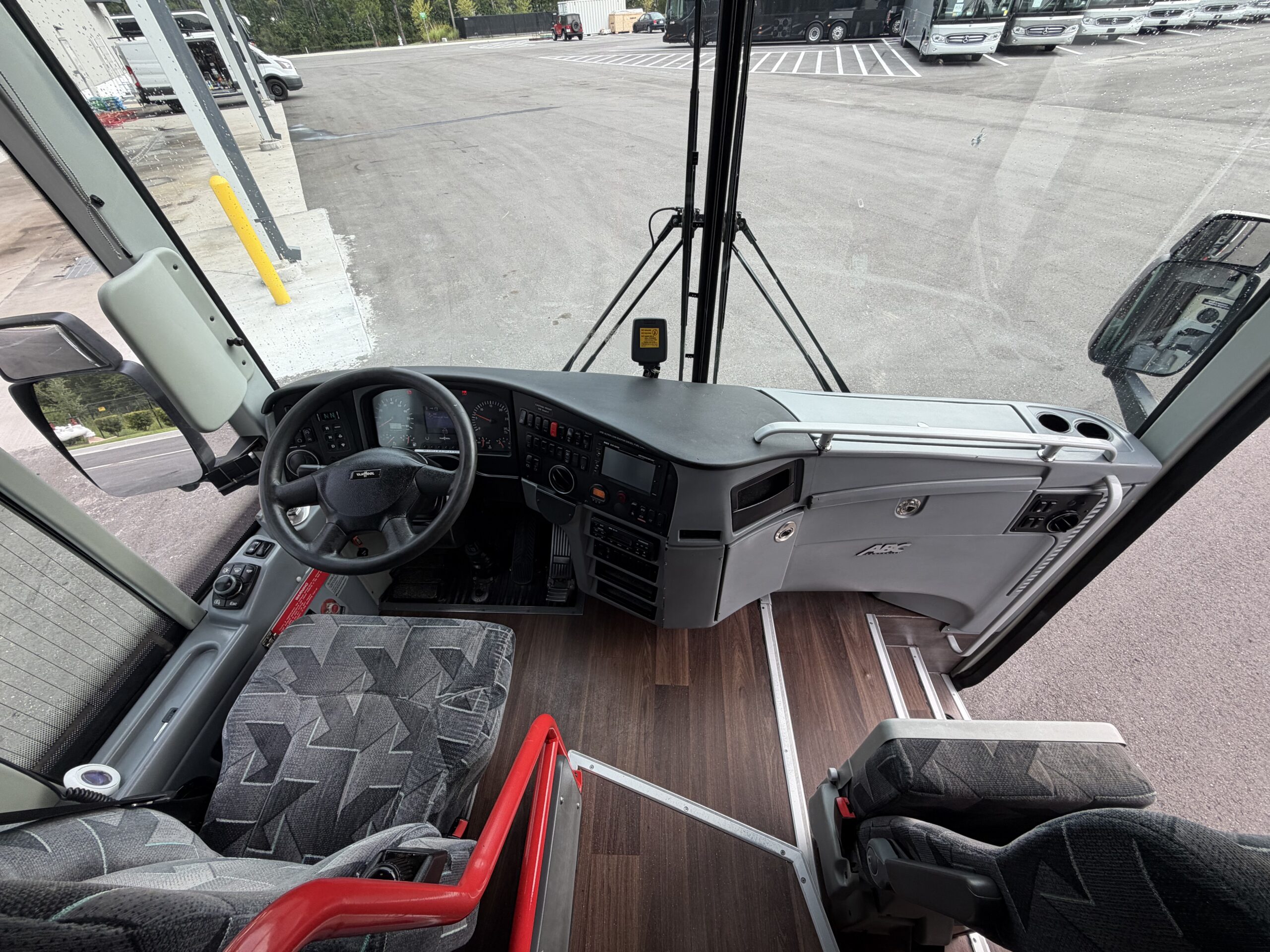 UV41443 bus image