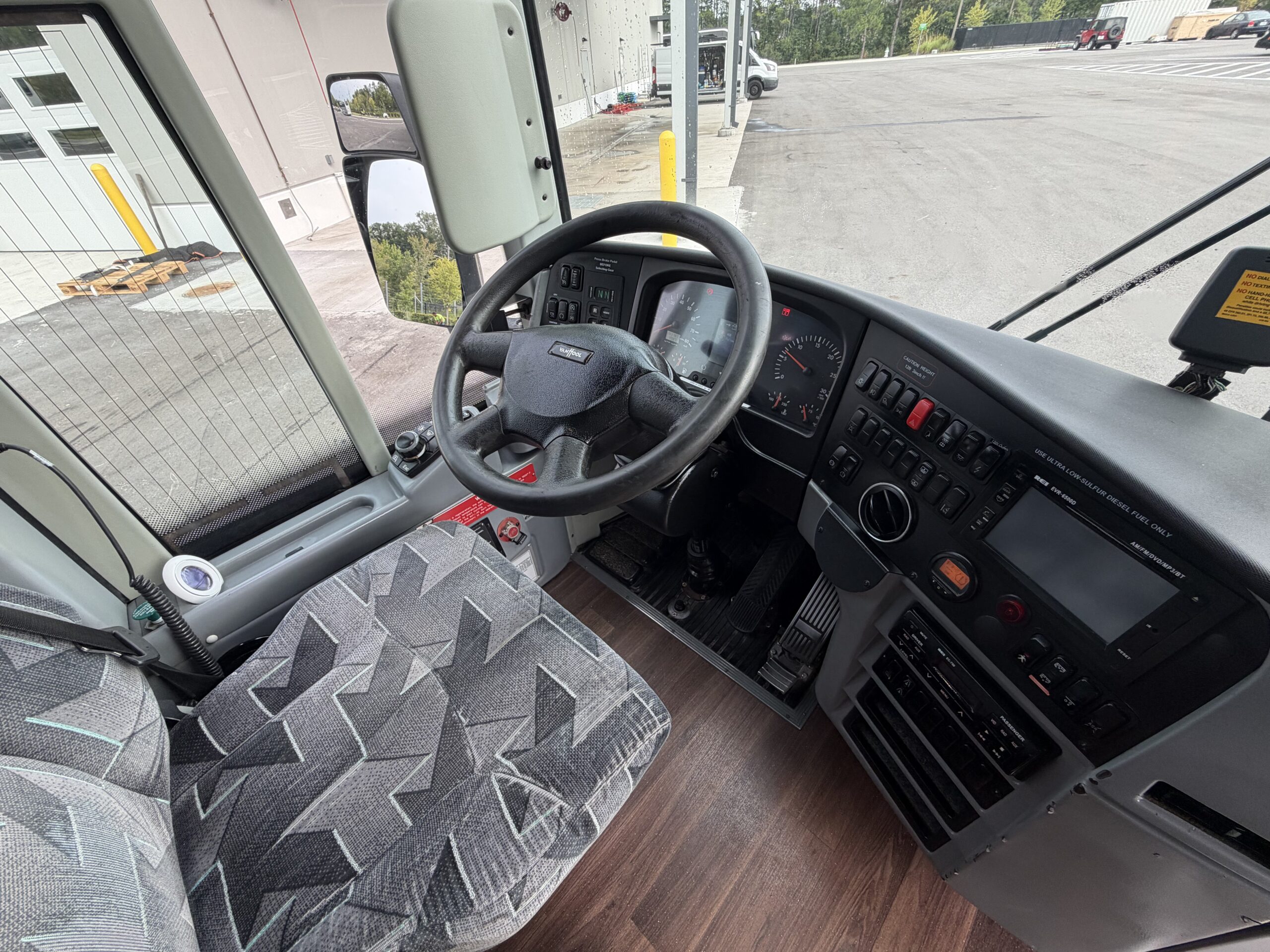 UV41443 bus image
