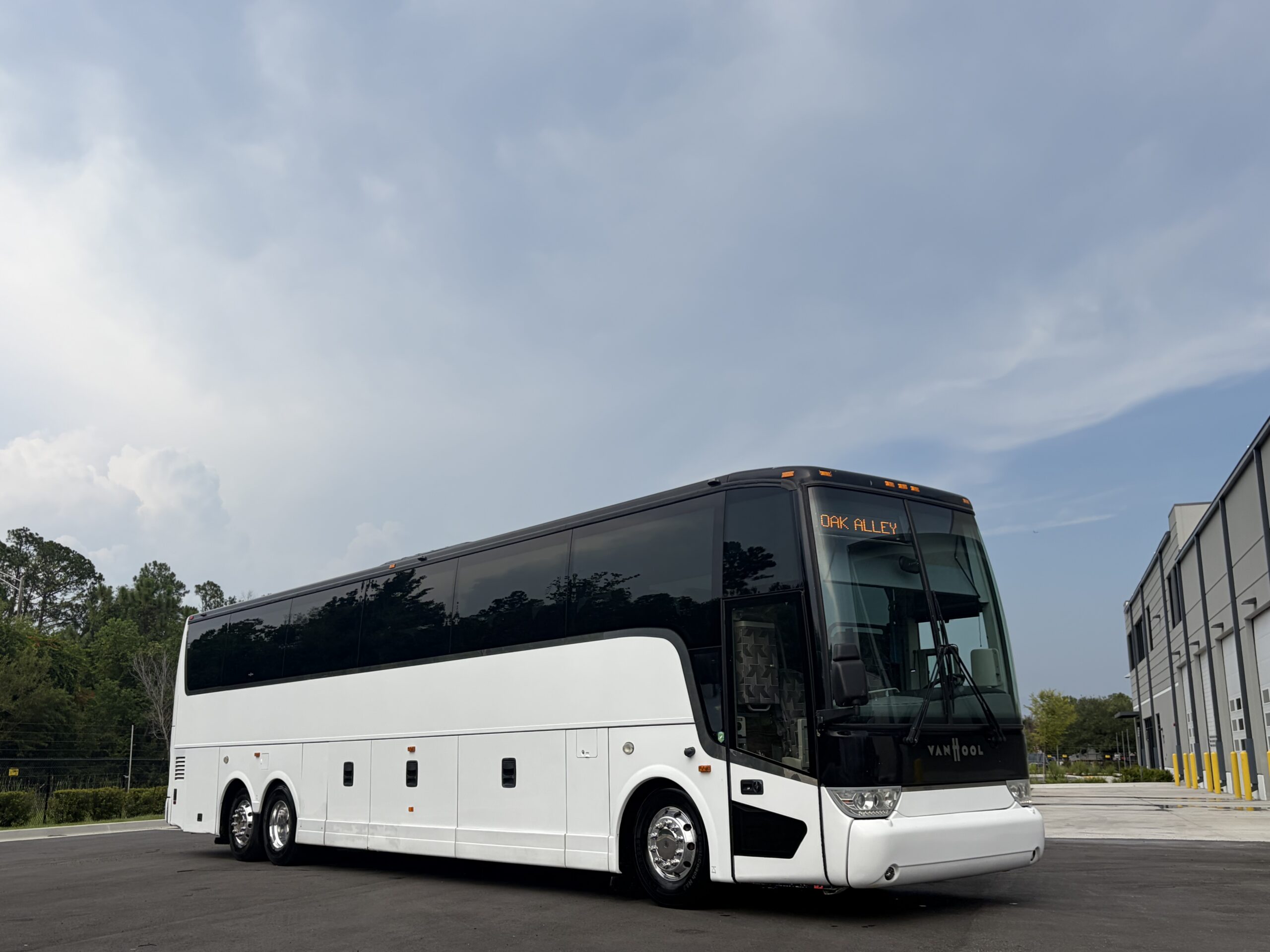 UV41443 bus image