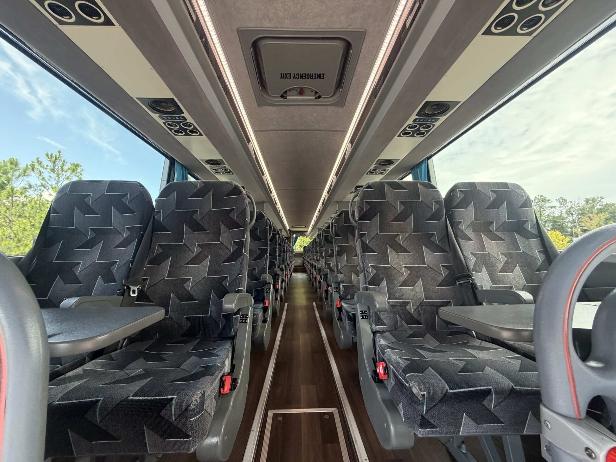 UV41439 bus image