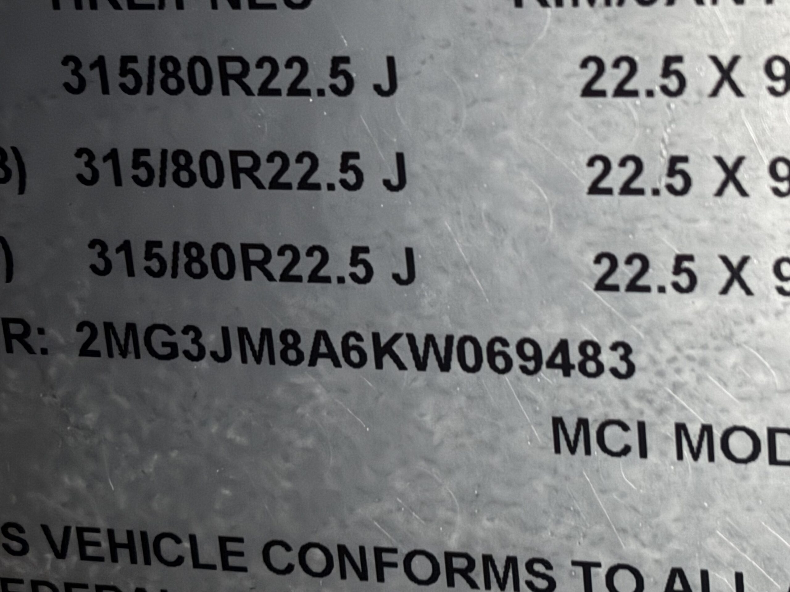 UM69483 bus image