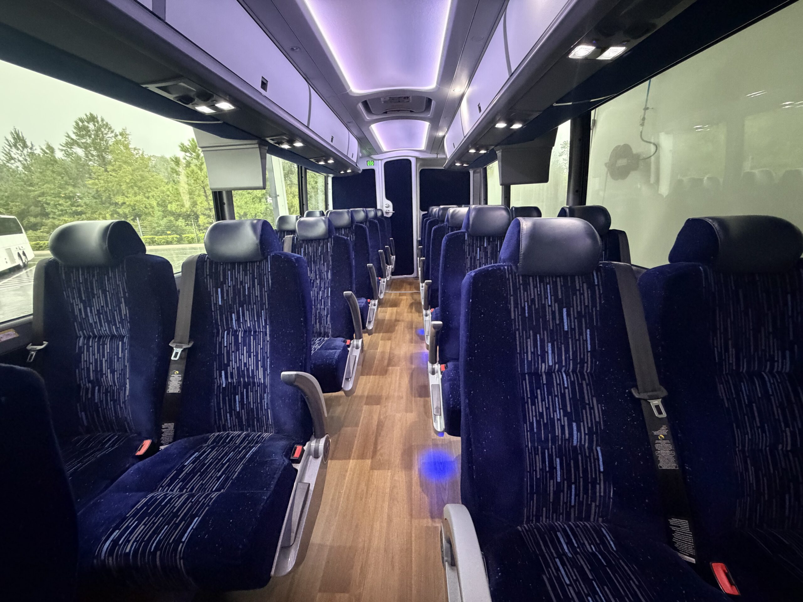 UM69483 bus image