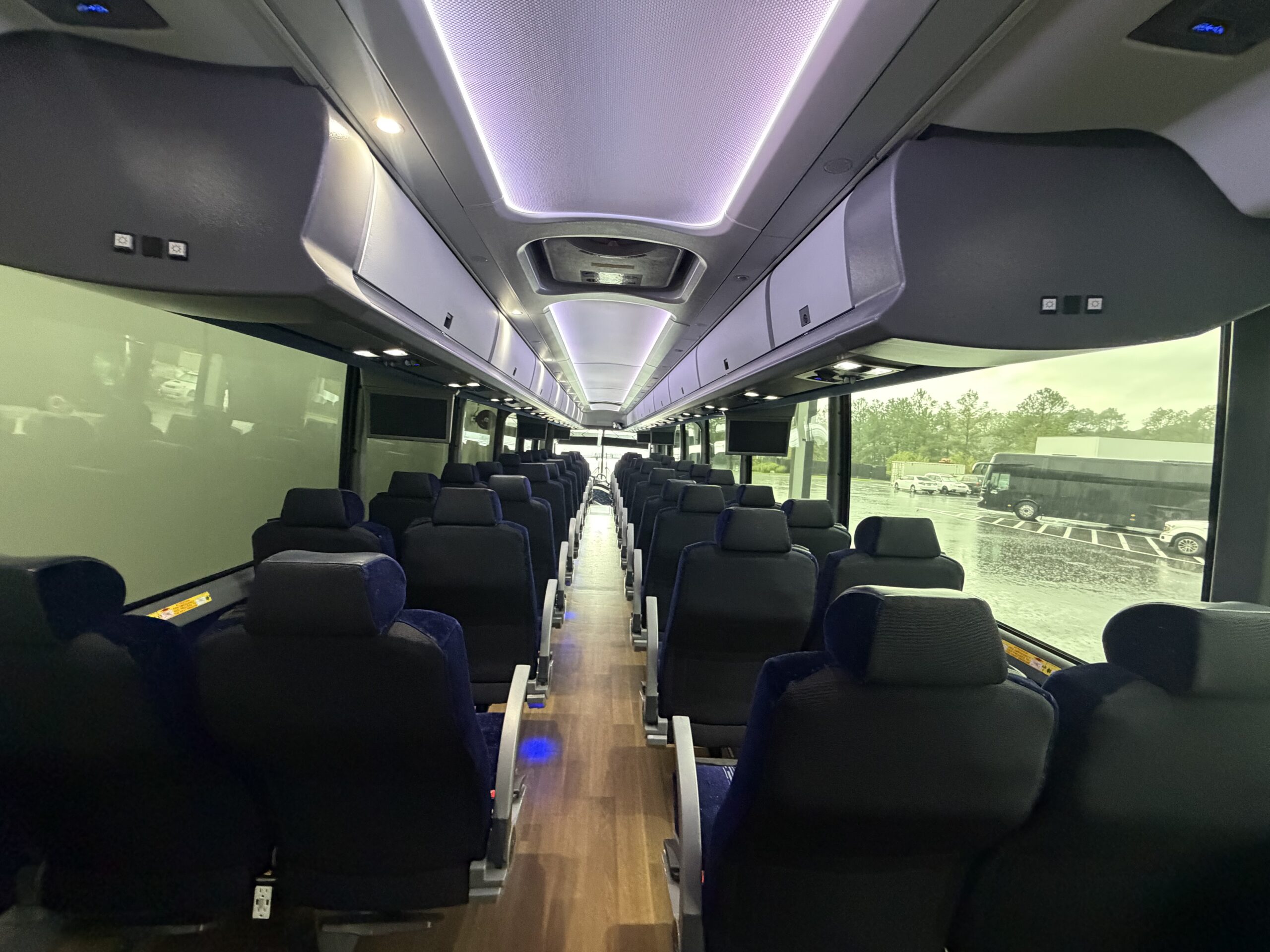UM69483 bus image
