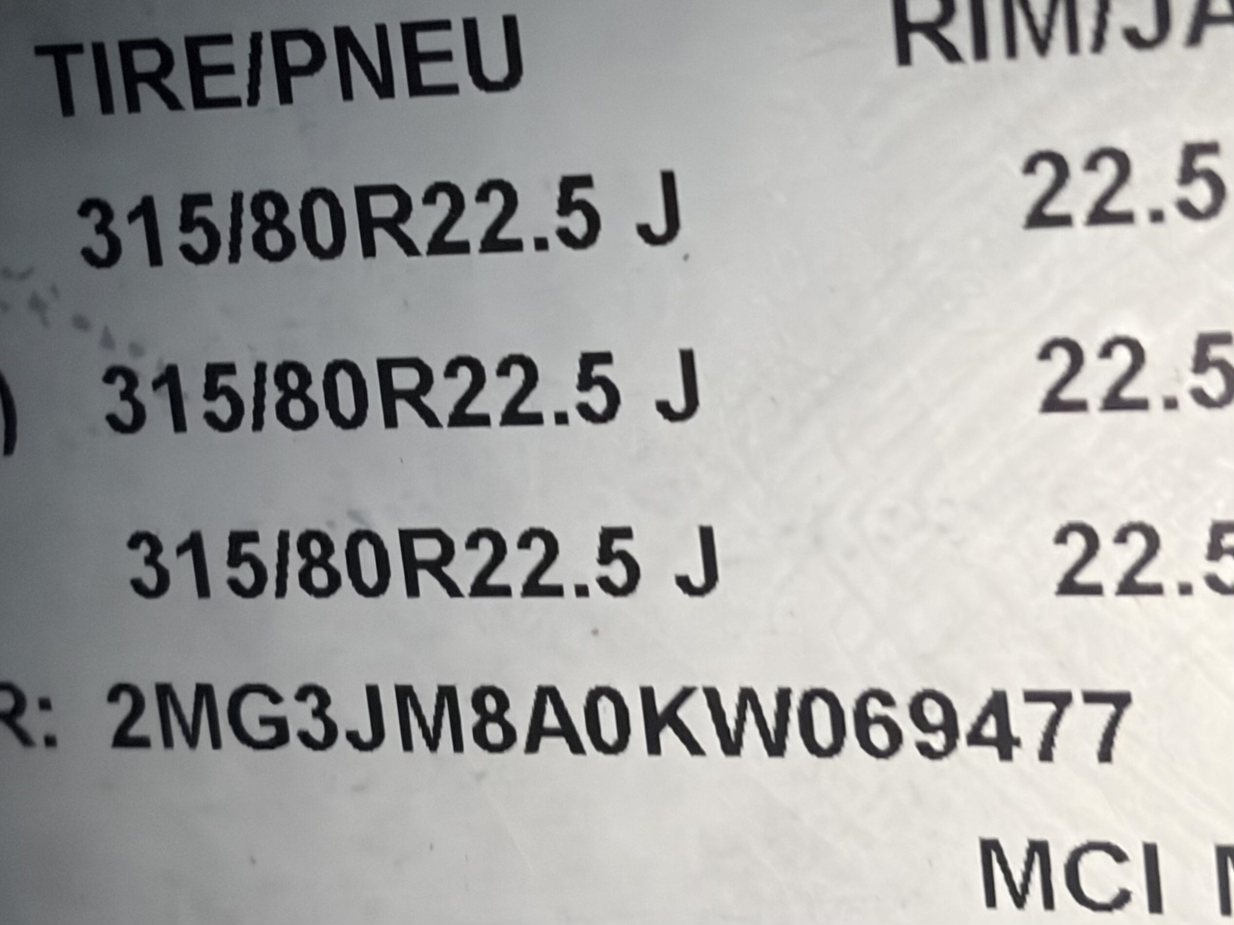 UM69477 bus image