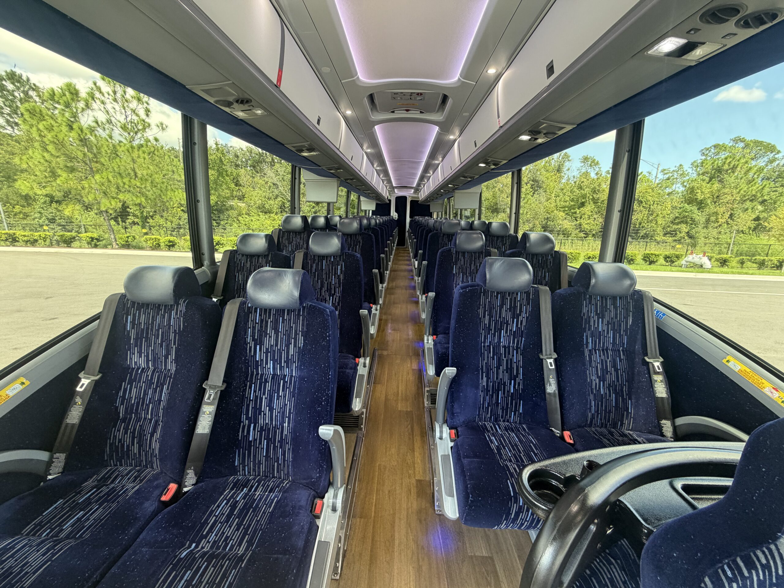 UM69477 bus image