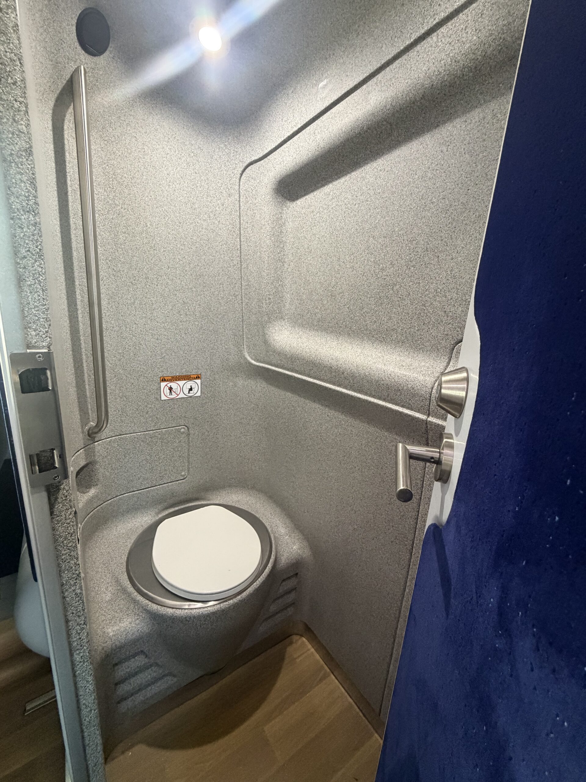 UM69477 bus image